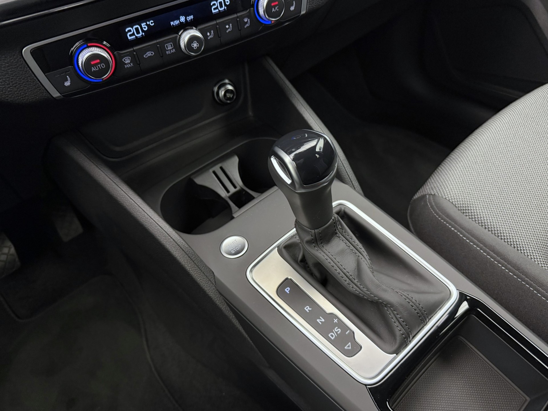 AUDI Q2 35 TFSI advanced S-tronic-image-11
