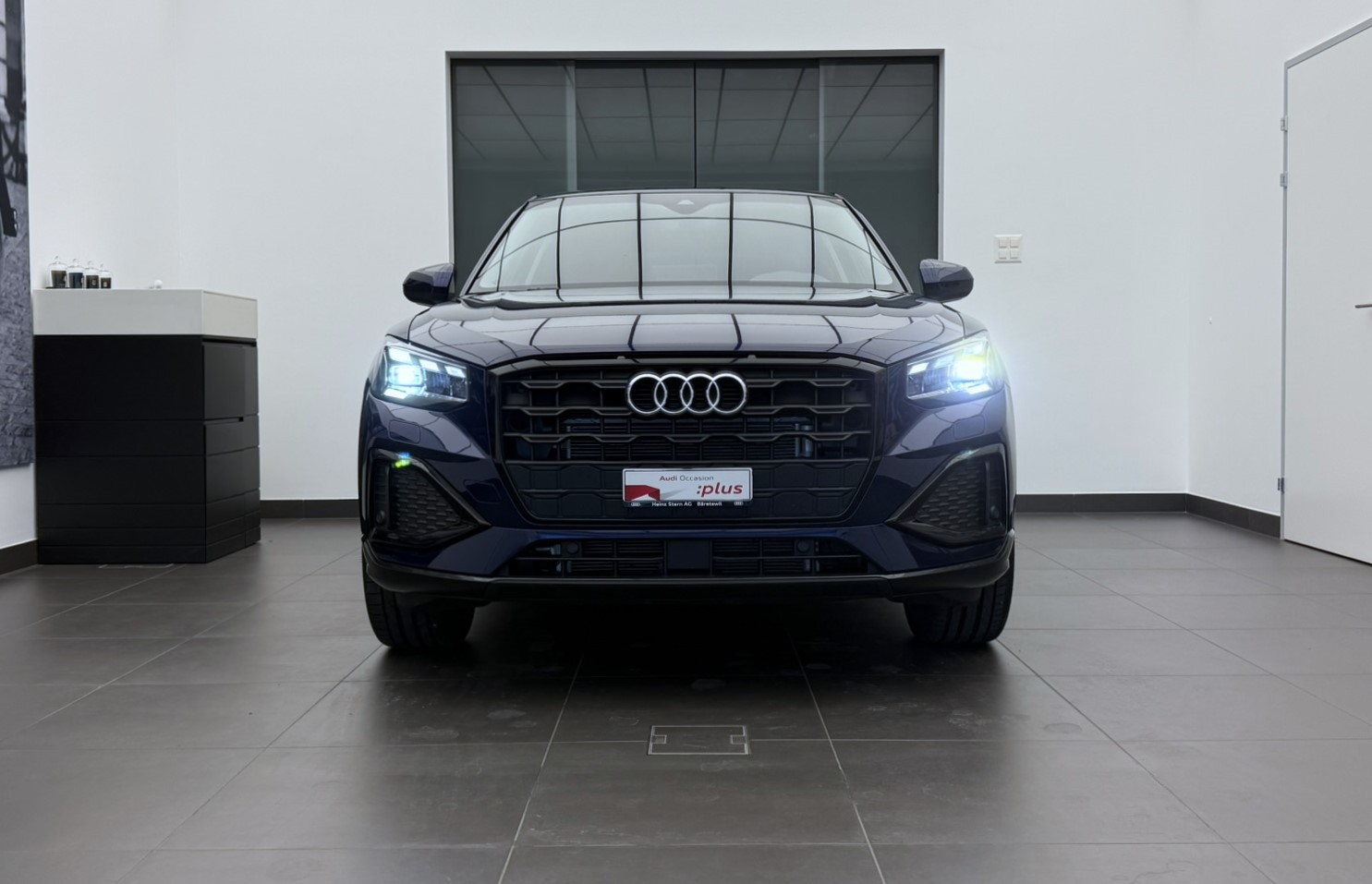 AUDI Q2 35 TFSI advanced S-tronic-showroom-element-1
