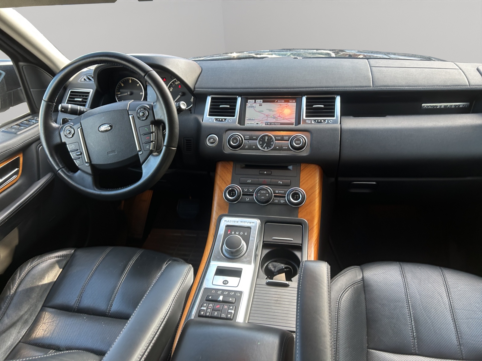 LAND ROVER Range Rover Sport 3.0 TDV6 SE Automatic-image-9