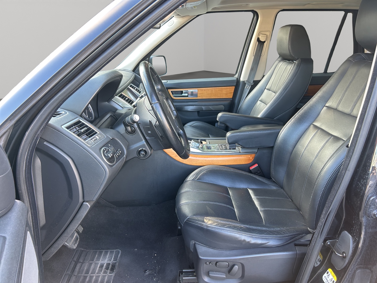 LAND ROVER Range Rover Sport 3.0 TDV6 SE Automatic-image-10