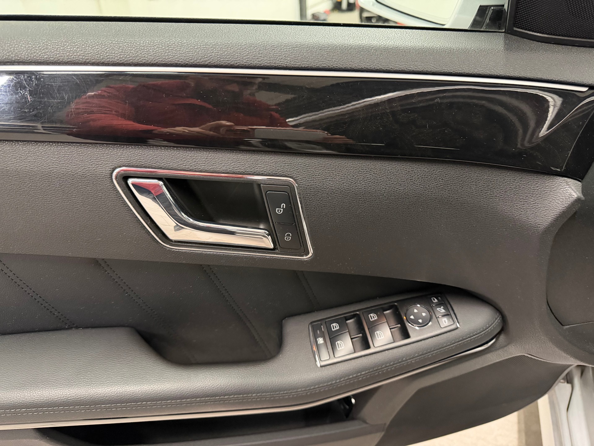 MERCEDES-BENZ E 250 CDI BlueEfficiency Avantgarde Automatic-image-13