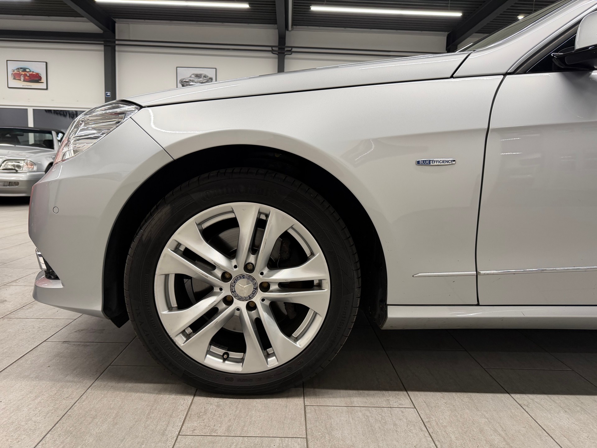 MERCEDES-BENZ E 250 CDI BlueEfficiency Avantgarde Automatic-image-12