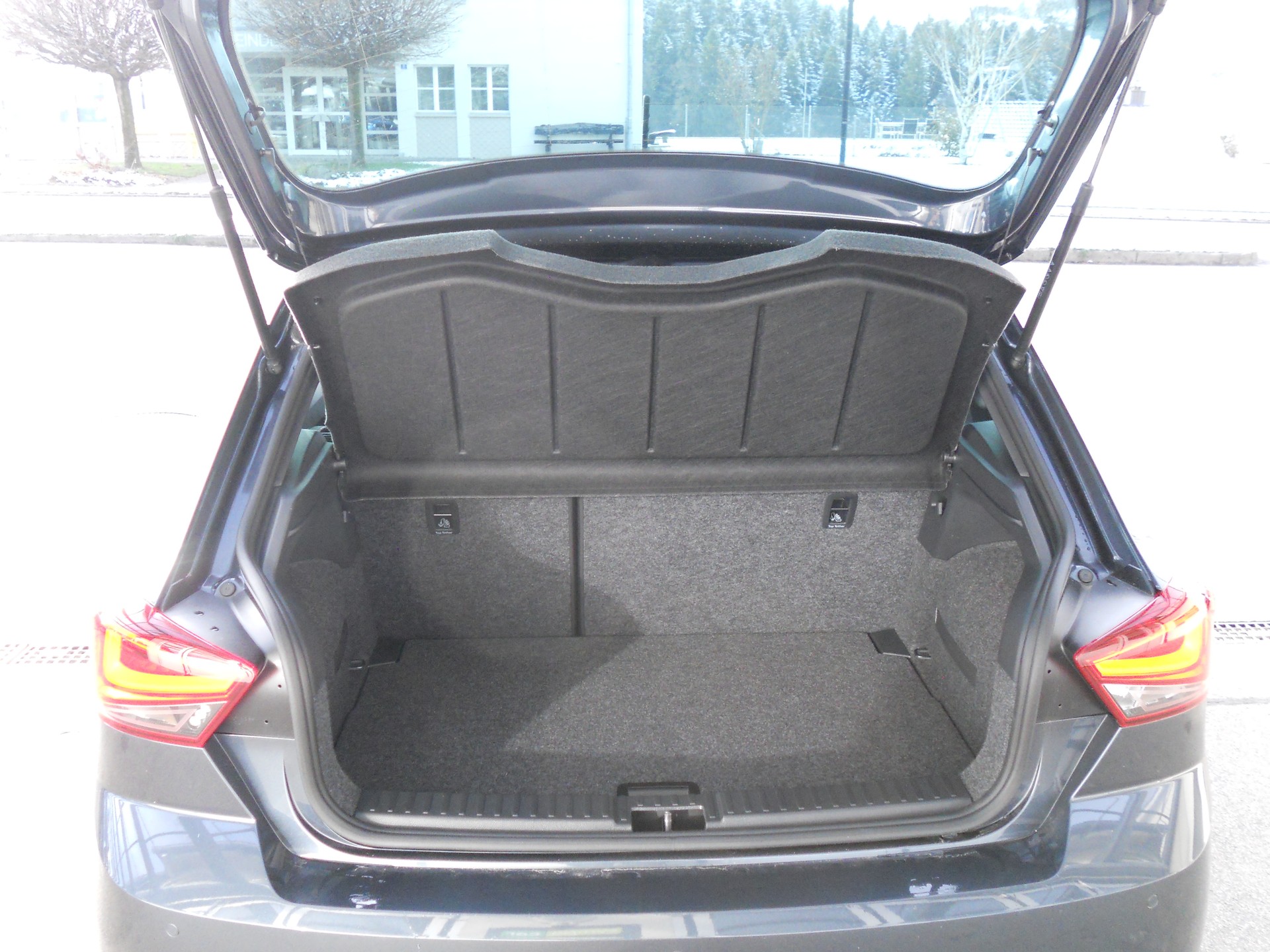 SEAT Ibiza 1.0 EcoTSI FR DSG-image-8