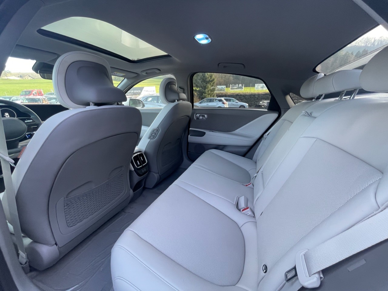 HYUNDAI Ioniq 6 77kWh Launch Edition 4WD-image-9