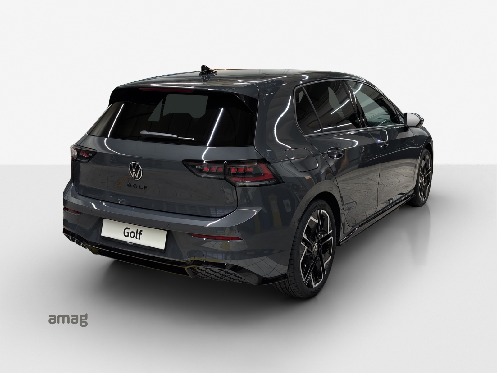 VW Golf 1.5 e TSI mHEV R-Line DSG-image-4