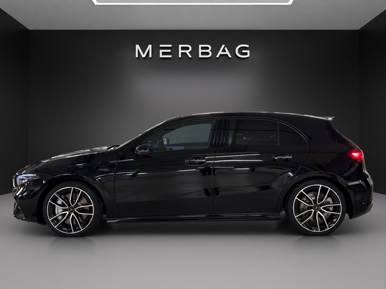 MERCEDES-BENZ A AMG 35 4Matic 8G-DCT-image-3