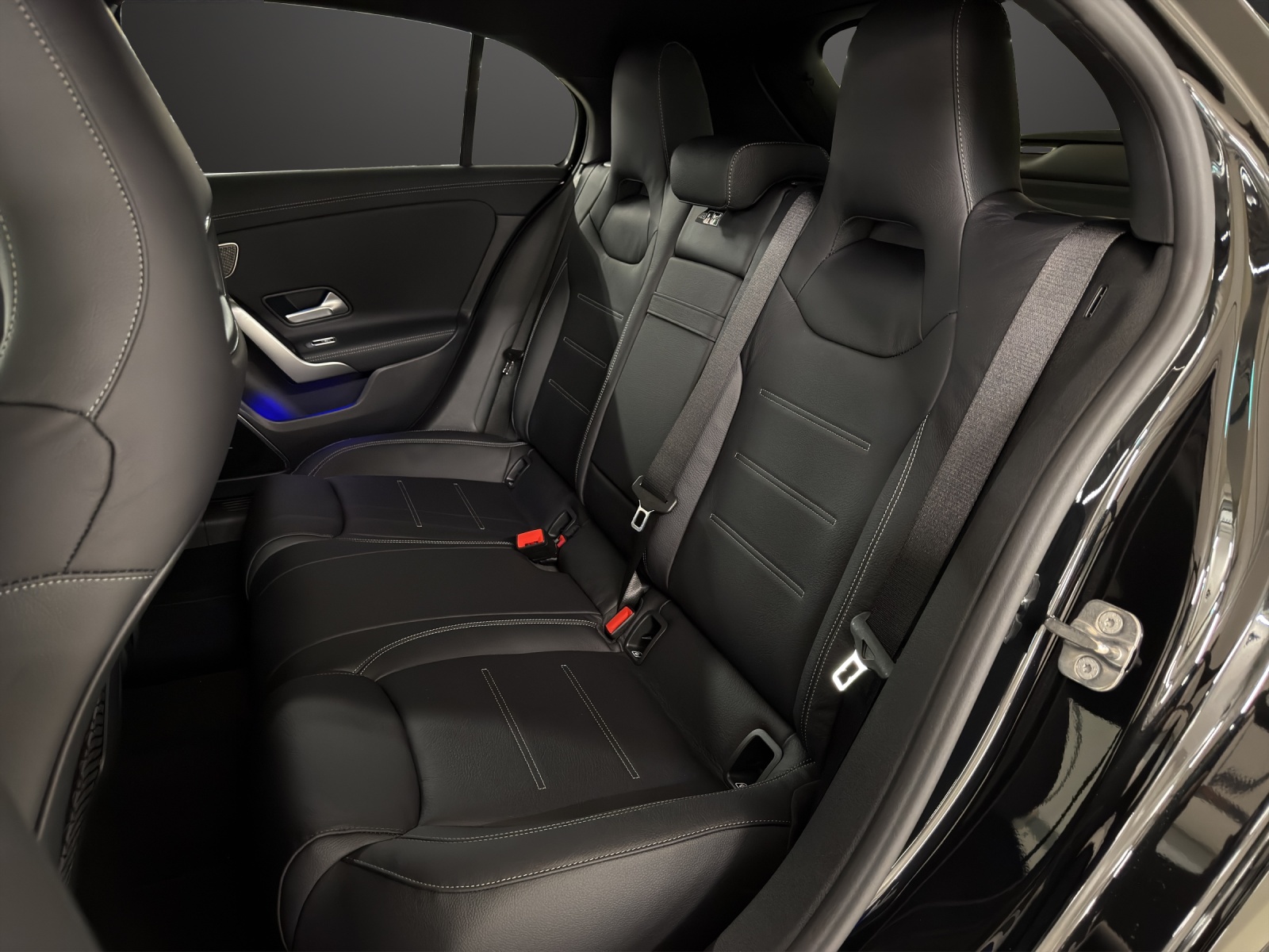 MERCEDES-BENZ A AMG 35 4Matic 8G-DCT-image-14