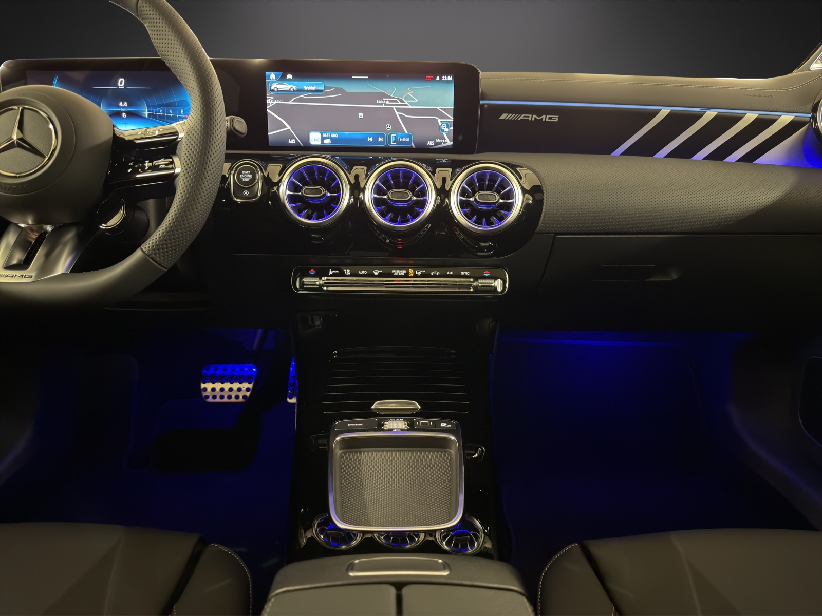 MERCEDES-BENZ A AMG 35 4Matic 8G-DCT-image-9