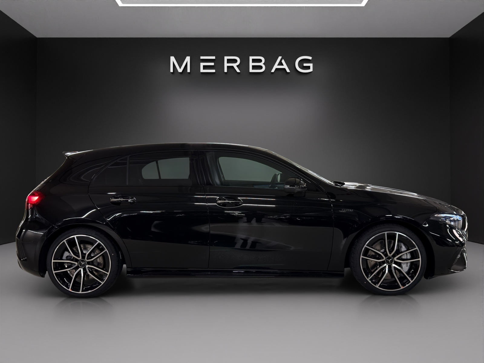 MERCEDES-BENZ A AMG 35 4Matic 8G-DCT-image-7