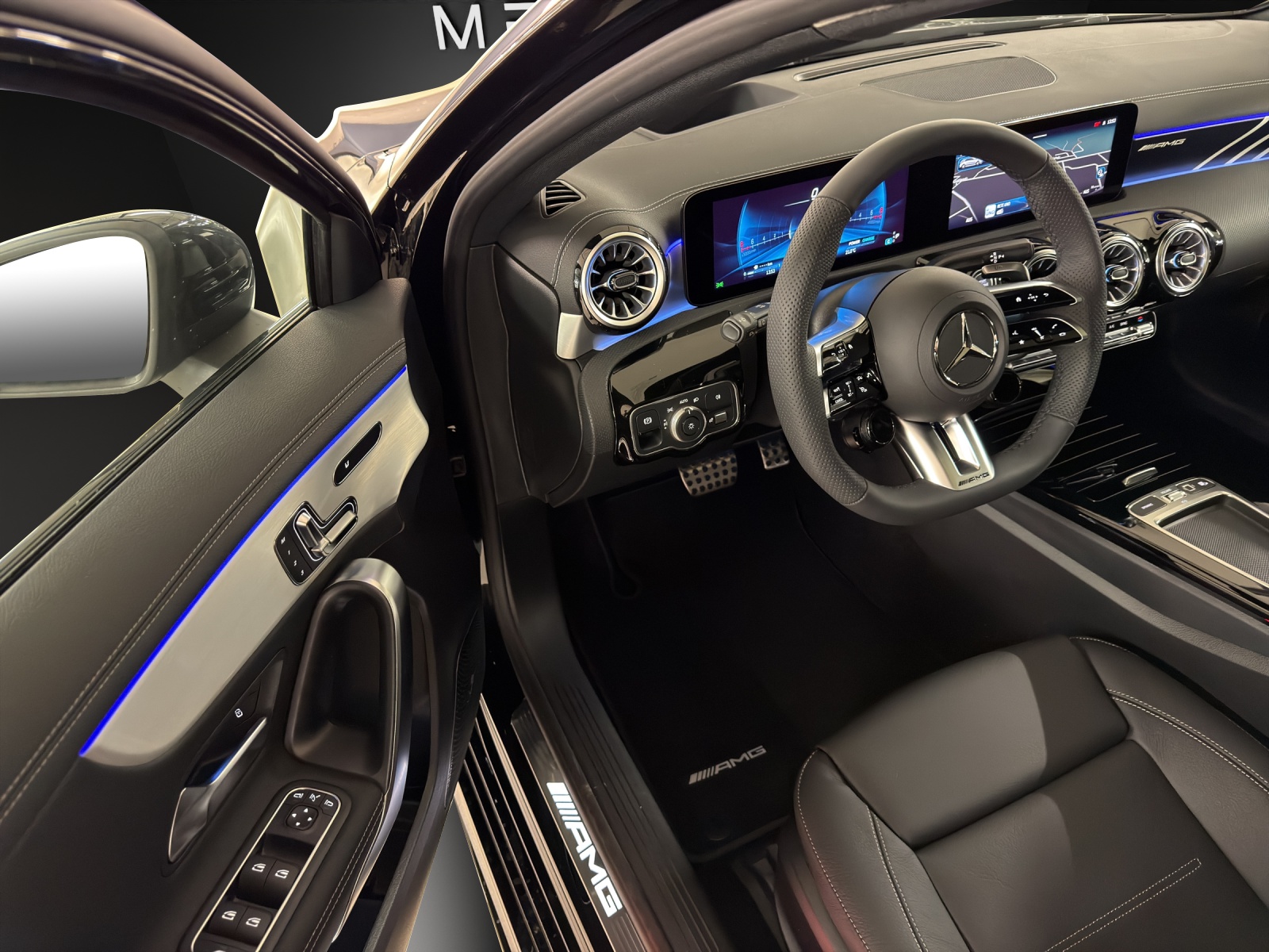 MERCEDES-BENZ A AMG 35 4Matic 8G-DCT-image-11