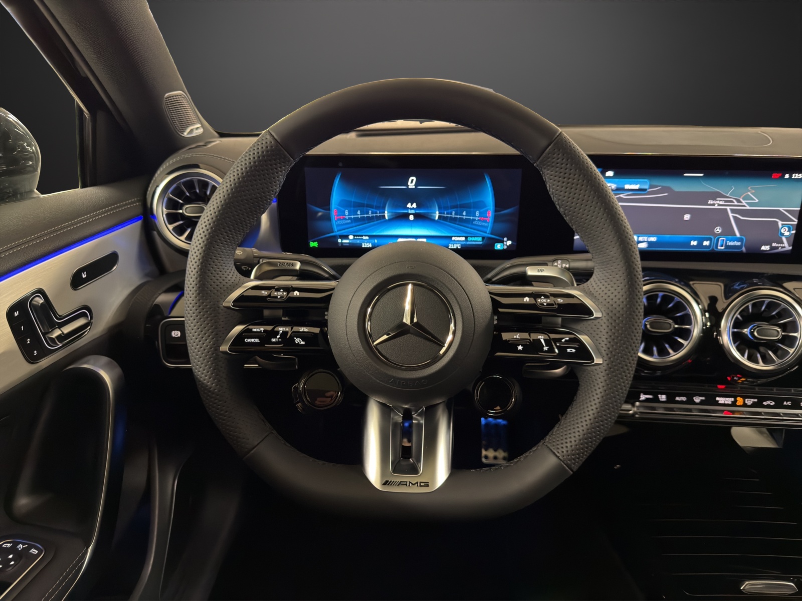 MERCEDES-BENZ A AMG 35 4Matic 8G-DCT-image-10