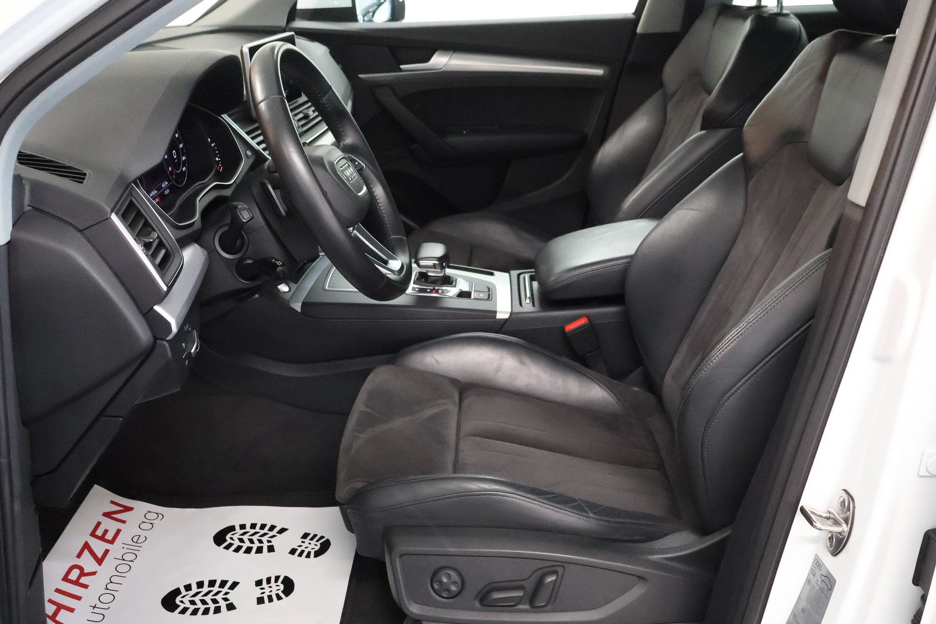 AUDI Q5 2.0 TDI sport quattro S-tronic-image-8