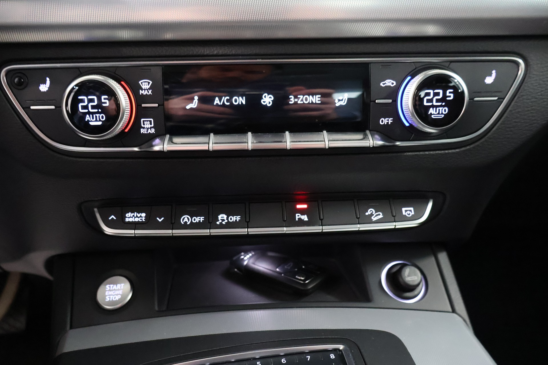 AUDI Q5 2.0 TDI sport quattro S-tronic-image-27