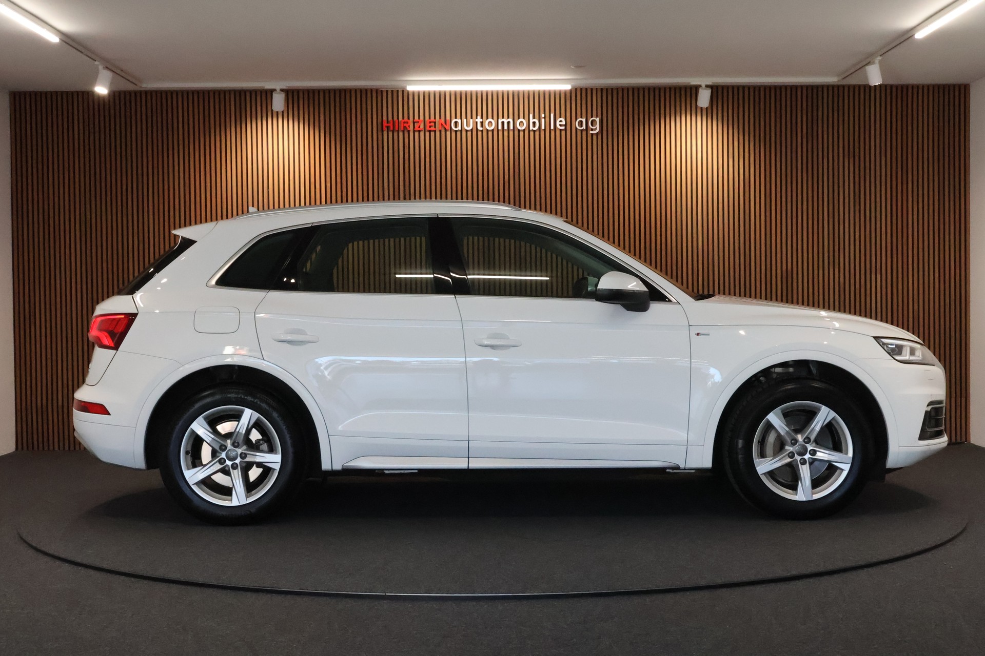 AUDI Q5 2.0 TDI sport quattro S-tronic-image-5