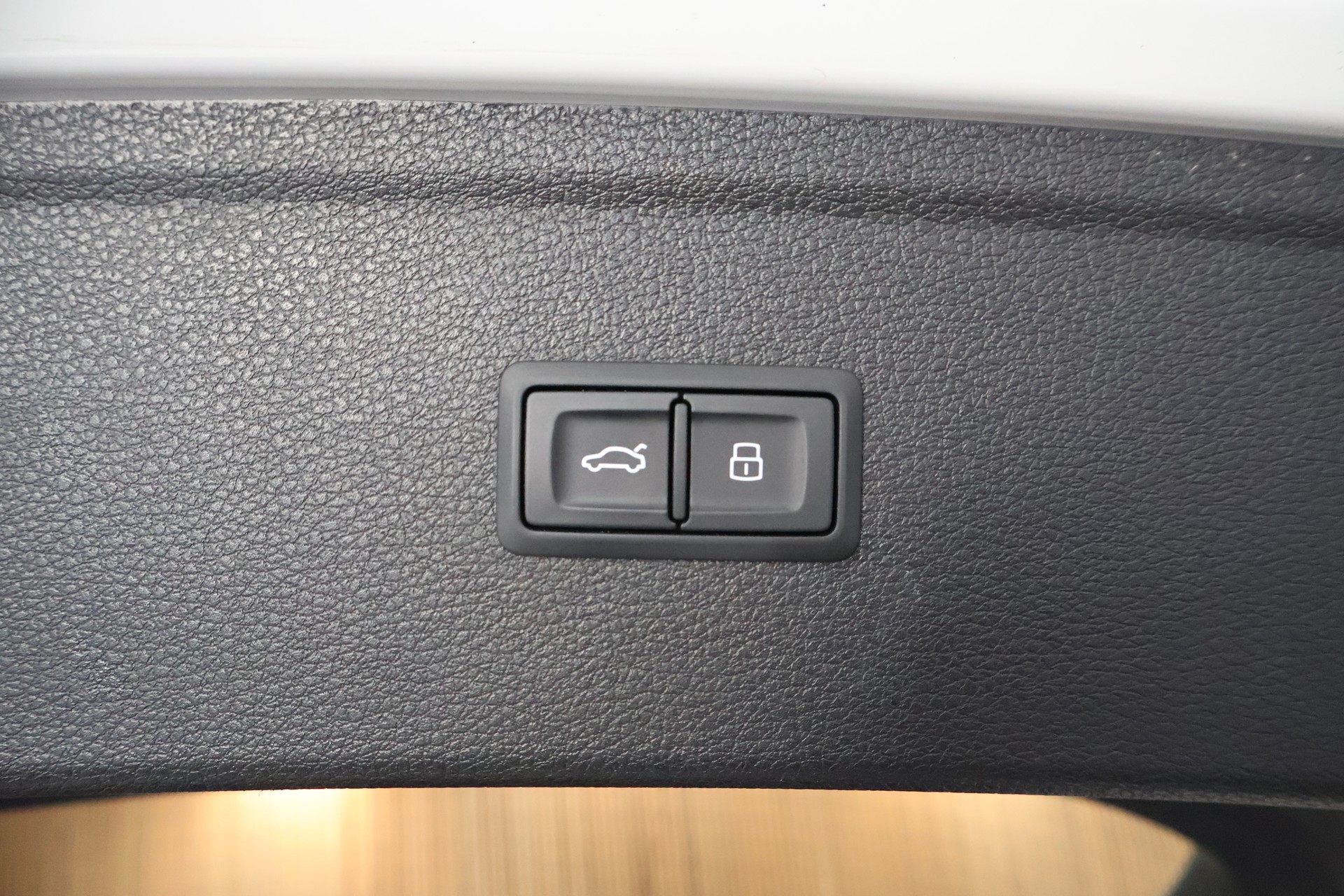 AUDI Q5 2.0 TDI sport quattro S-tronic-image-13