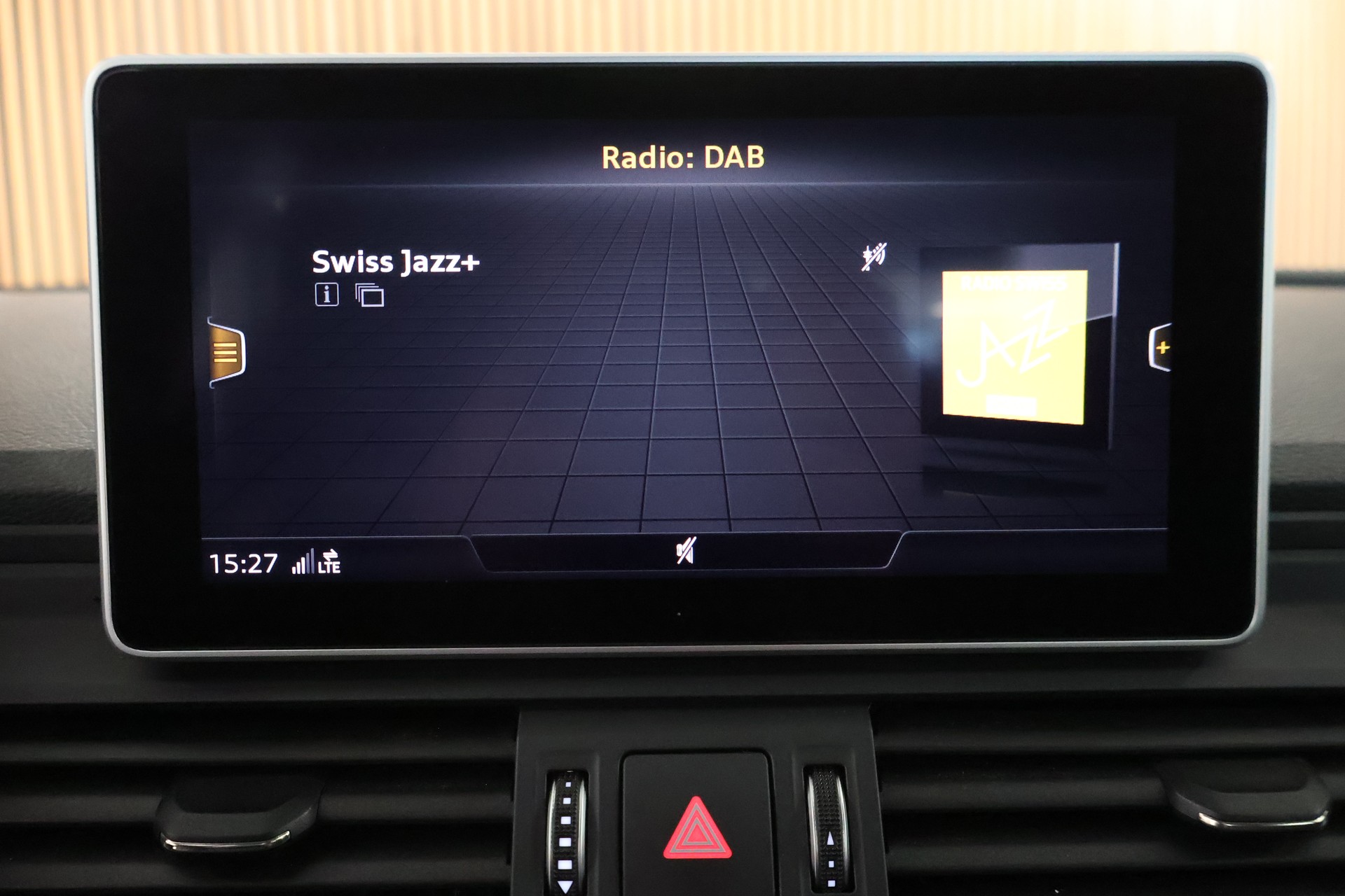 AUDI Q5 2.0 TDI sport quattro S-tronic-image-23