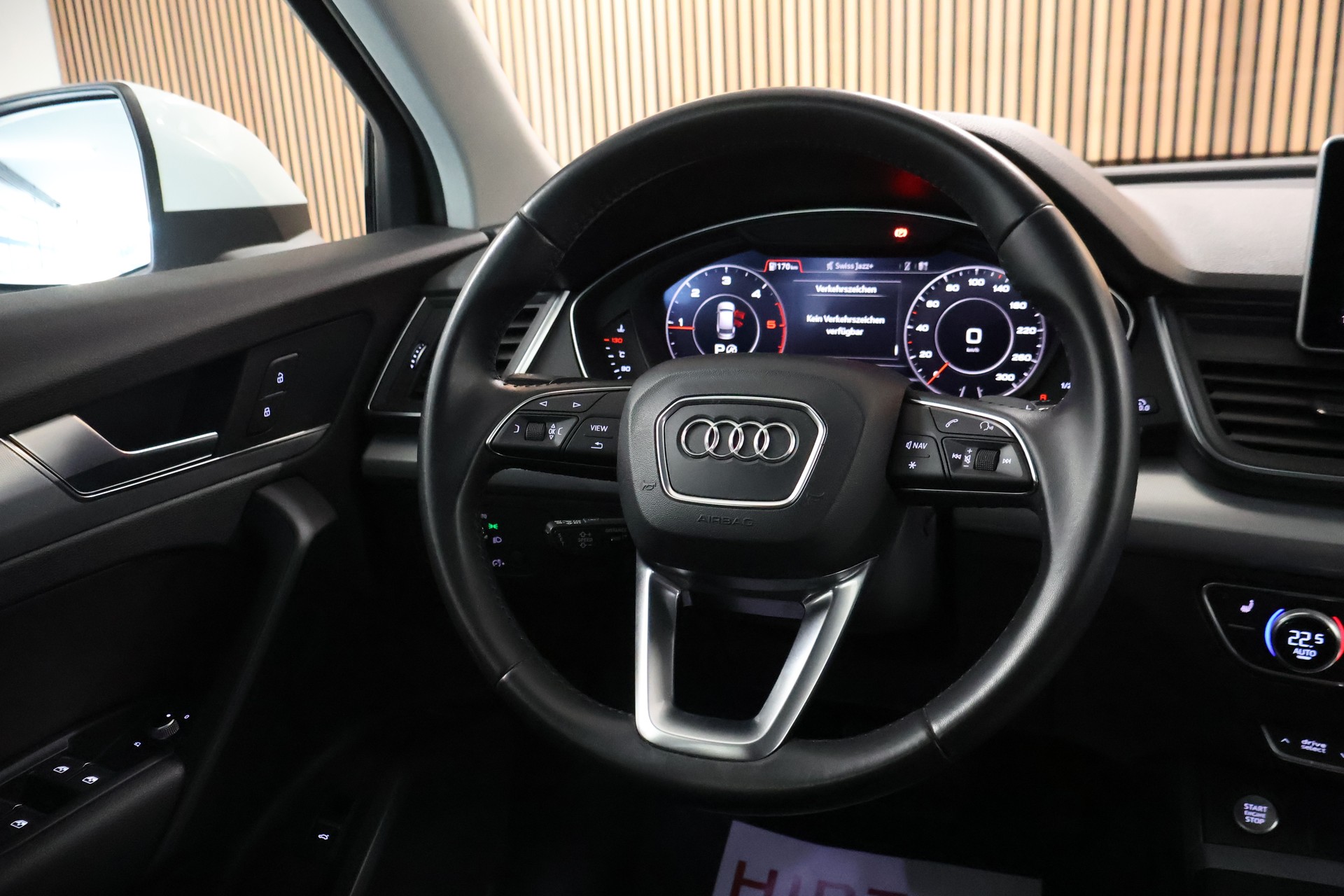 AUDI Q5 2.0 TDI sport quattro S-tronic-image-19