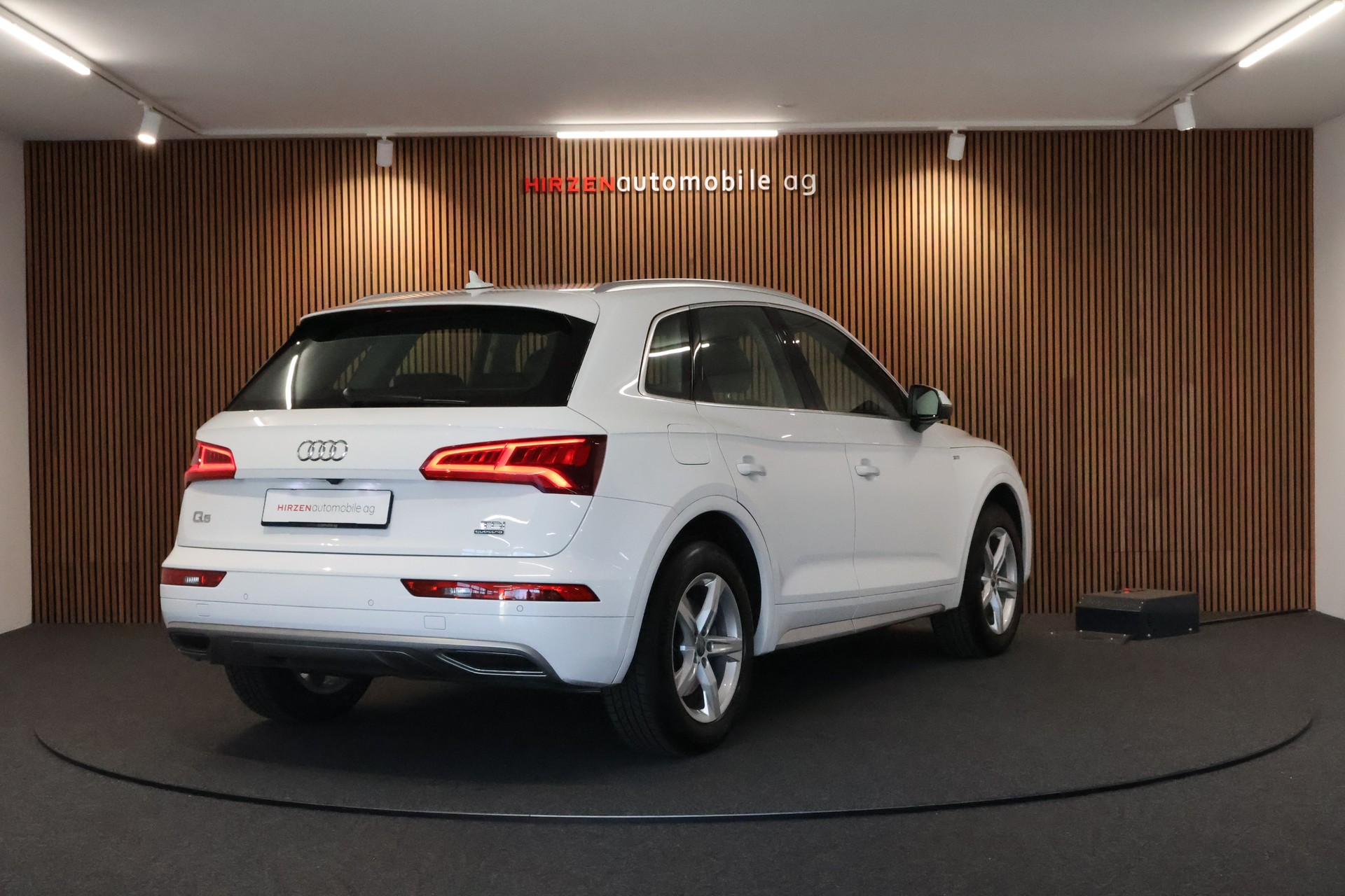 AUDI Q5 2.0 TDI sport quattro S-tronic-image-4
