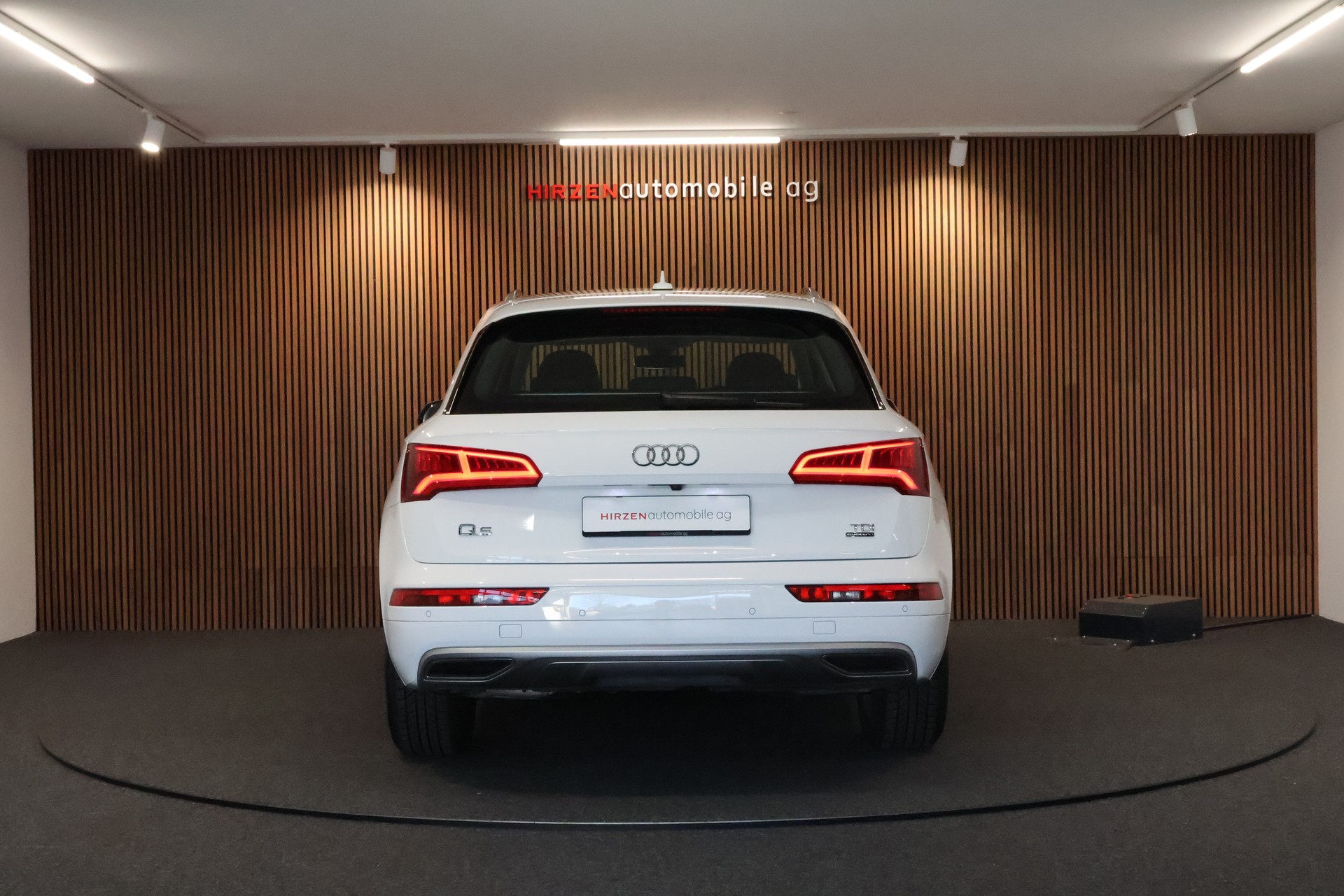 AUDI Q5 2.0 TDI sport quattro S-tronic-image-3