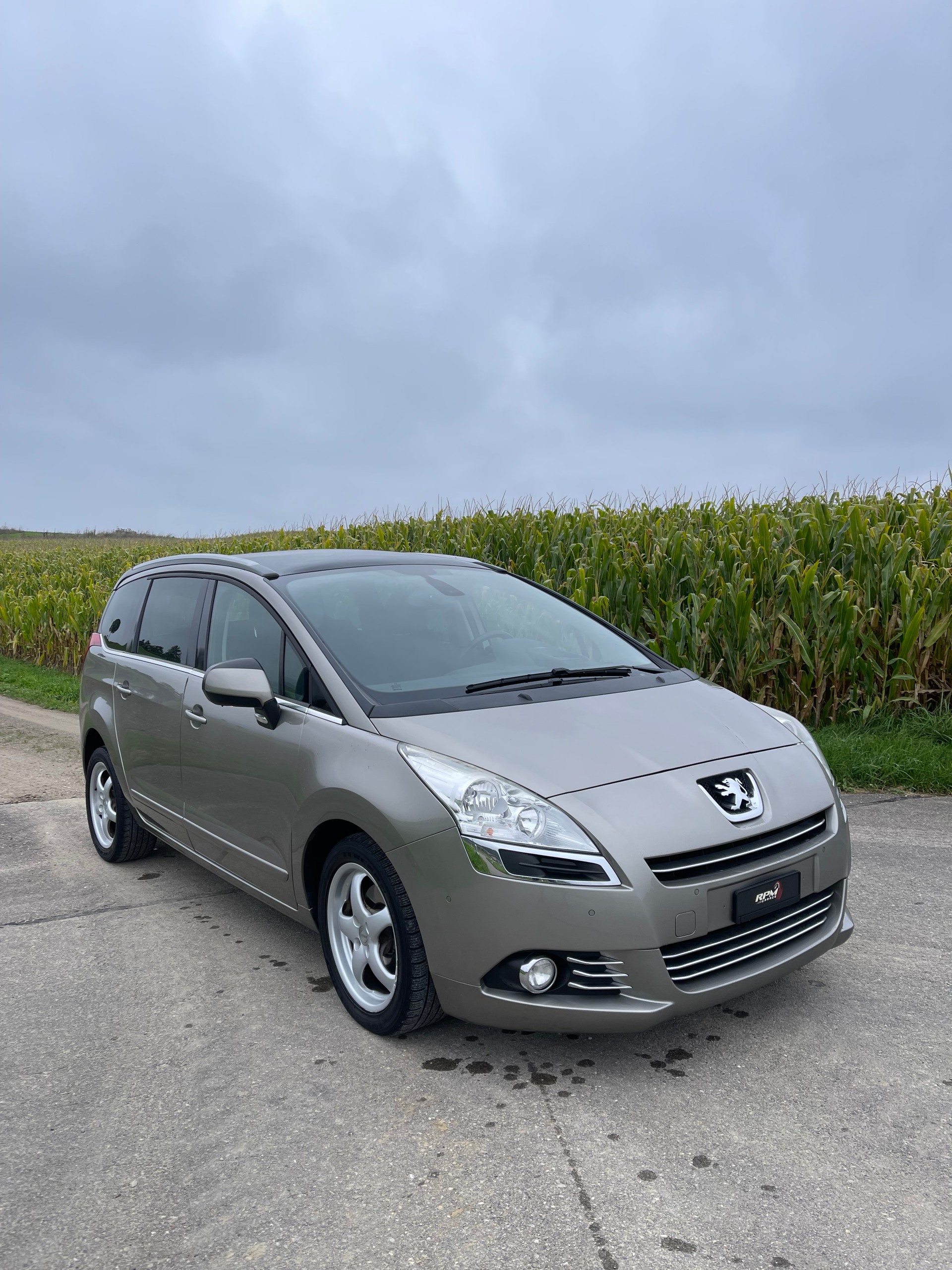 PEUGEOT 5008 1.6 16V T Sport Pack Automatic-image-1