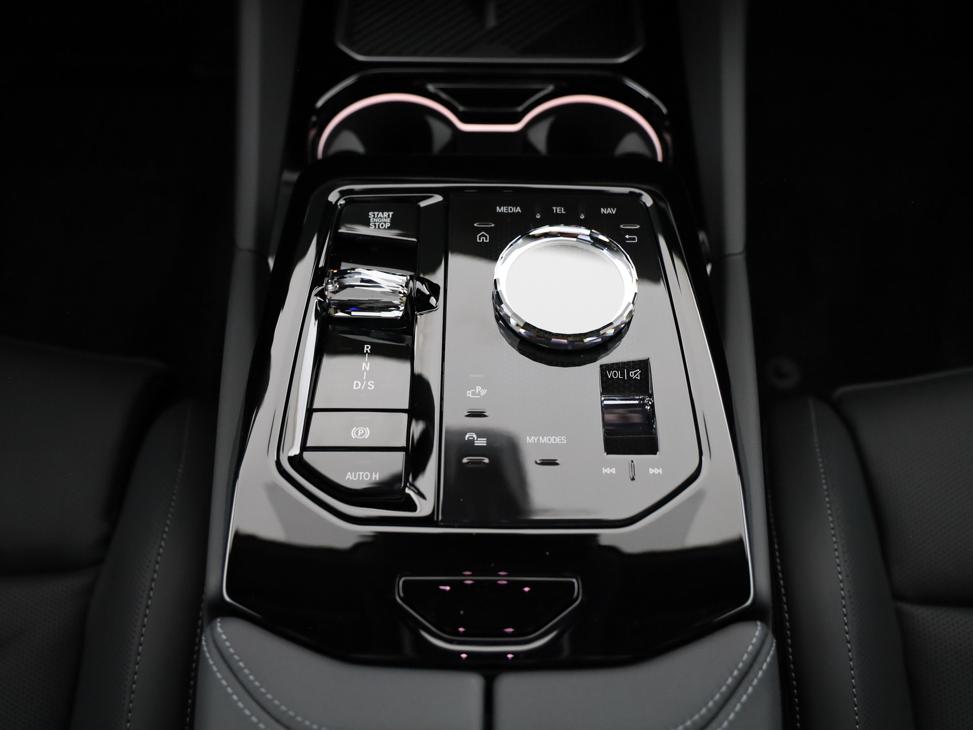 BMW 550e xDrive Touring-image-12