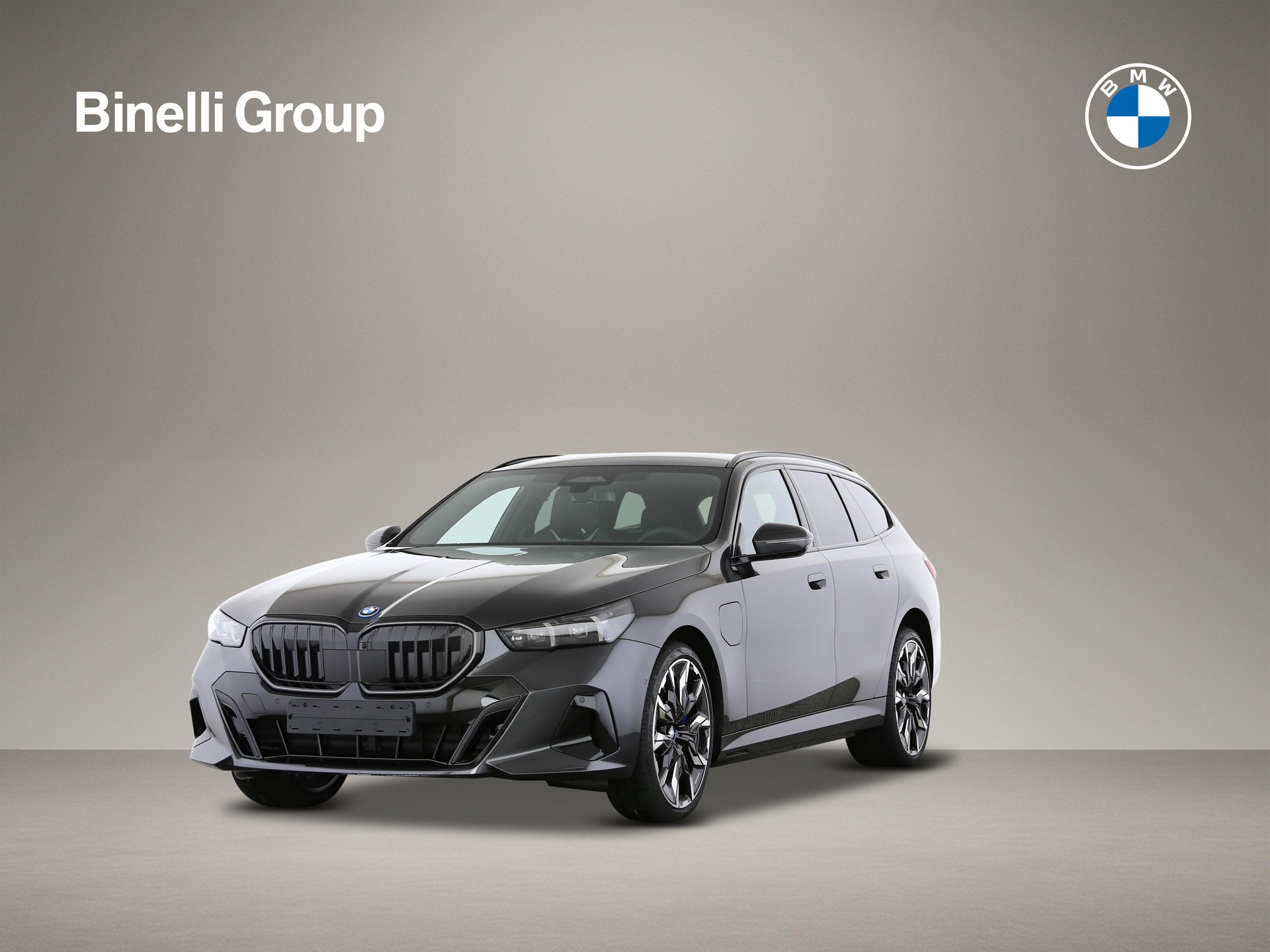 BMW 550e xDrive Touring-image-0