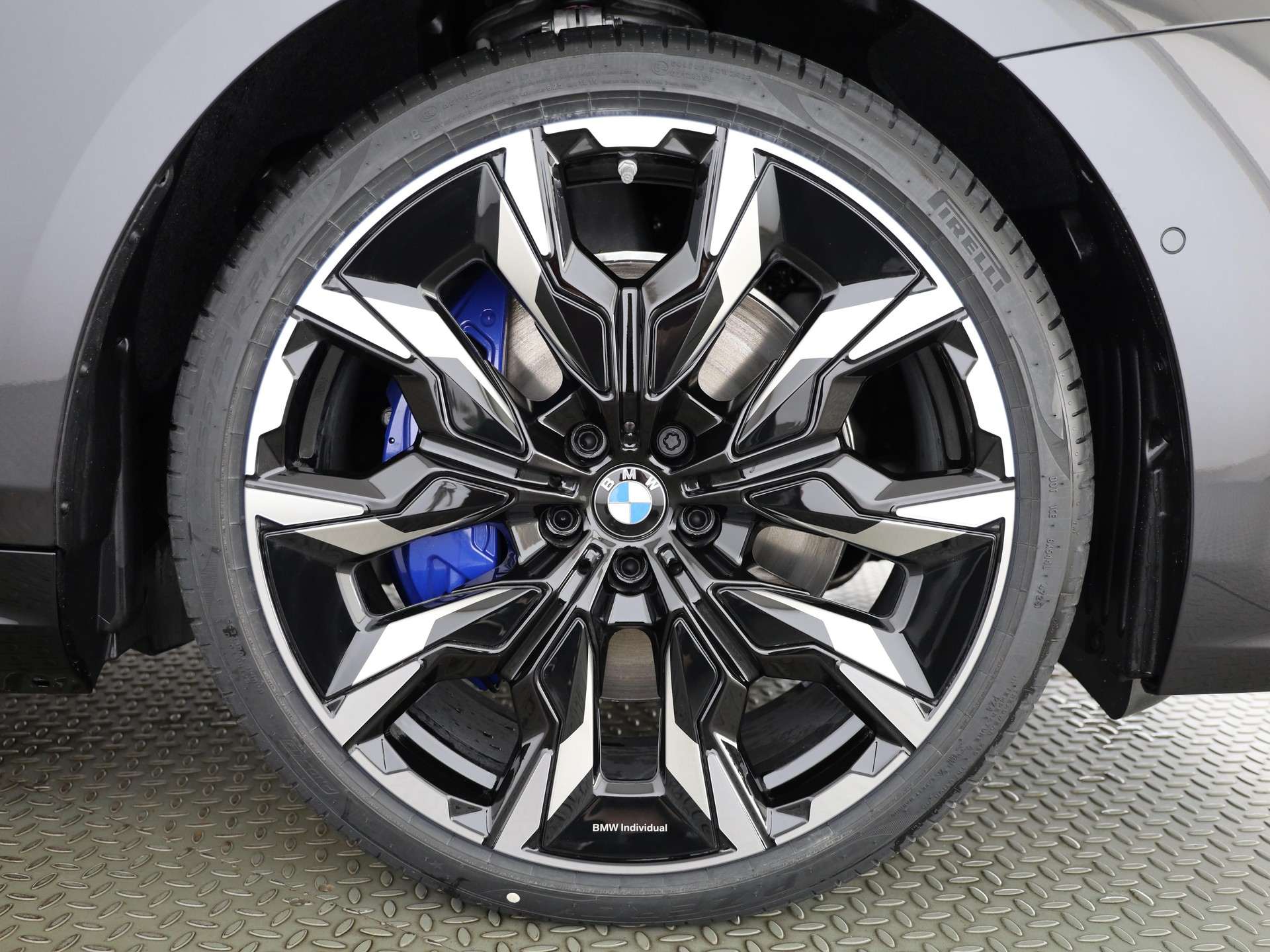 BMW 550e xDrive Touring-image-19