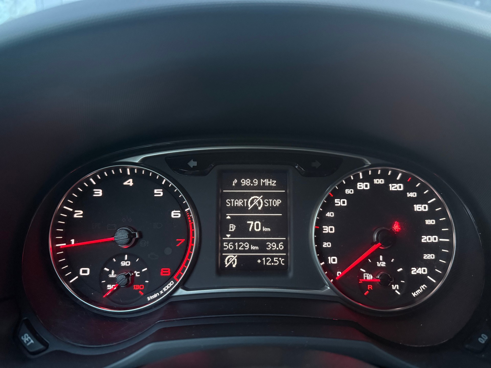 AUDI A1 Sportback 1.4 TFSI Ambition S-tronic-image-14