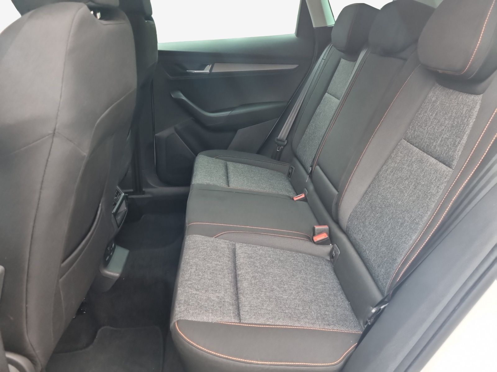SKODA Karoq 1.5 TSI ACT Clever DSG-image-11