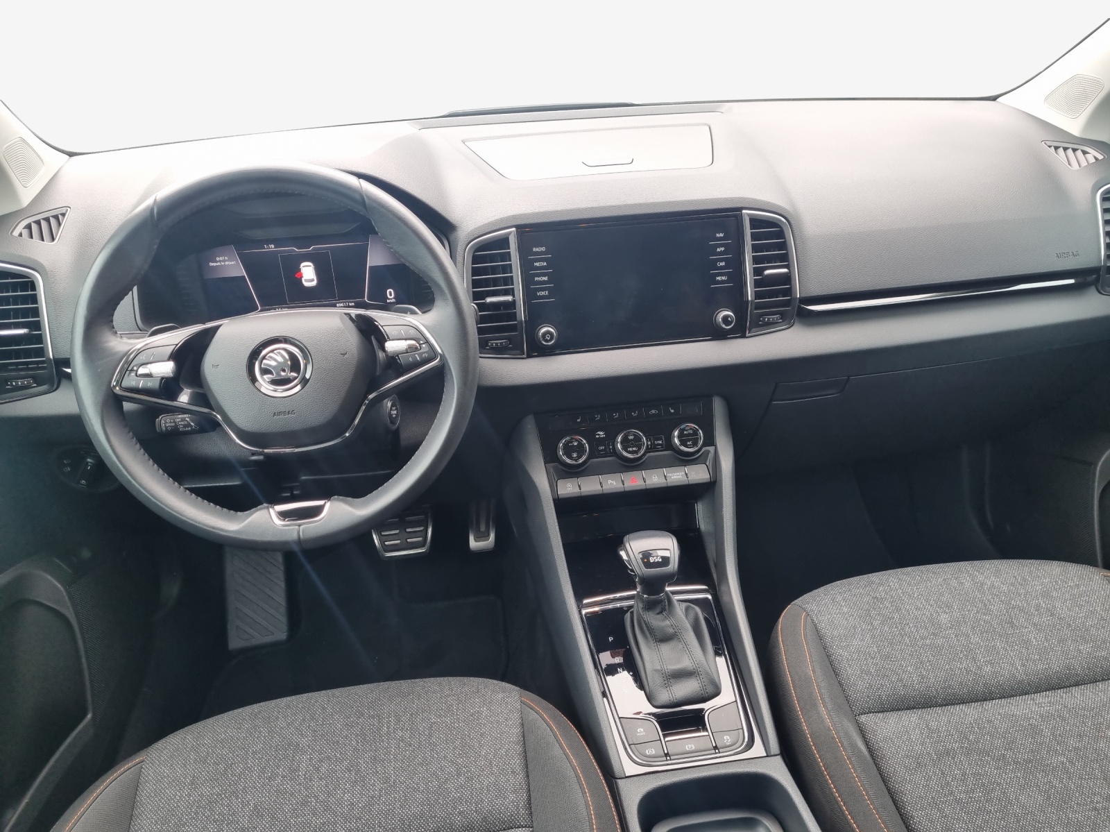 SKODA Karoq 1.5 TSI ACT Clever DSG-image-8