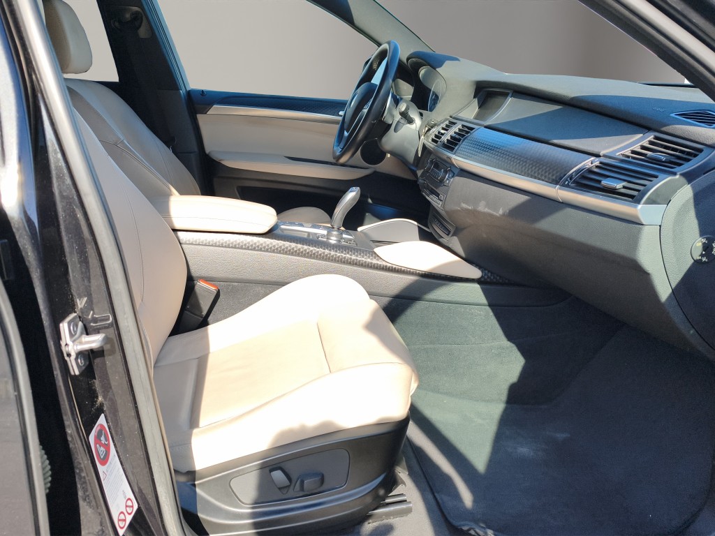 BMW X6 40d xDrive-image-15