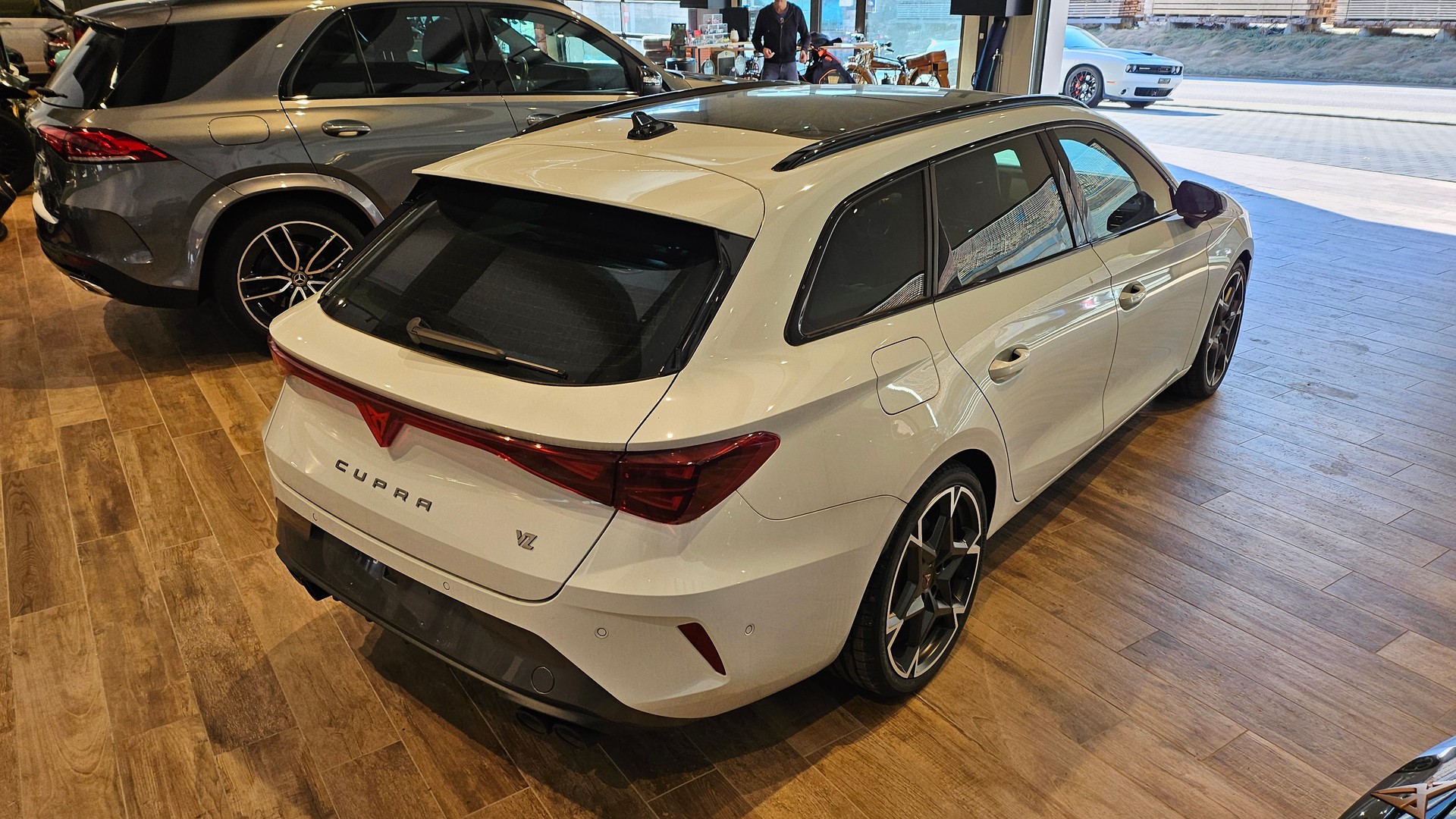 CUPRA LEON ST 2.0 TSI VZ DSG 4Drive-image-10