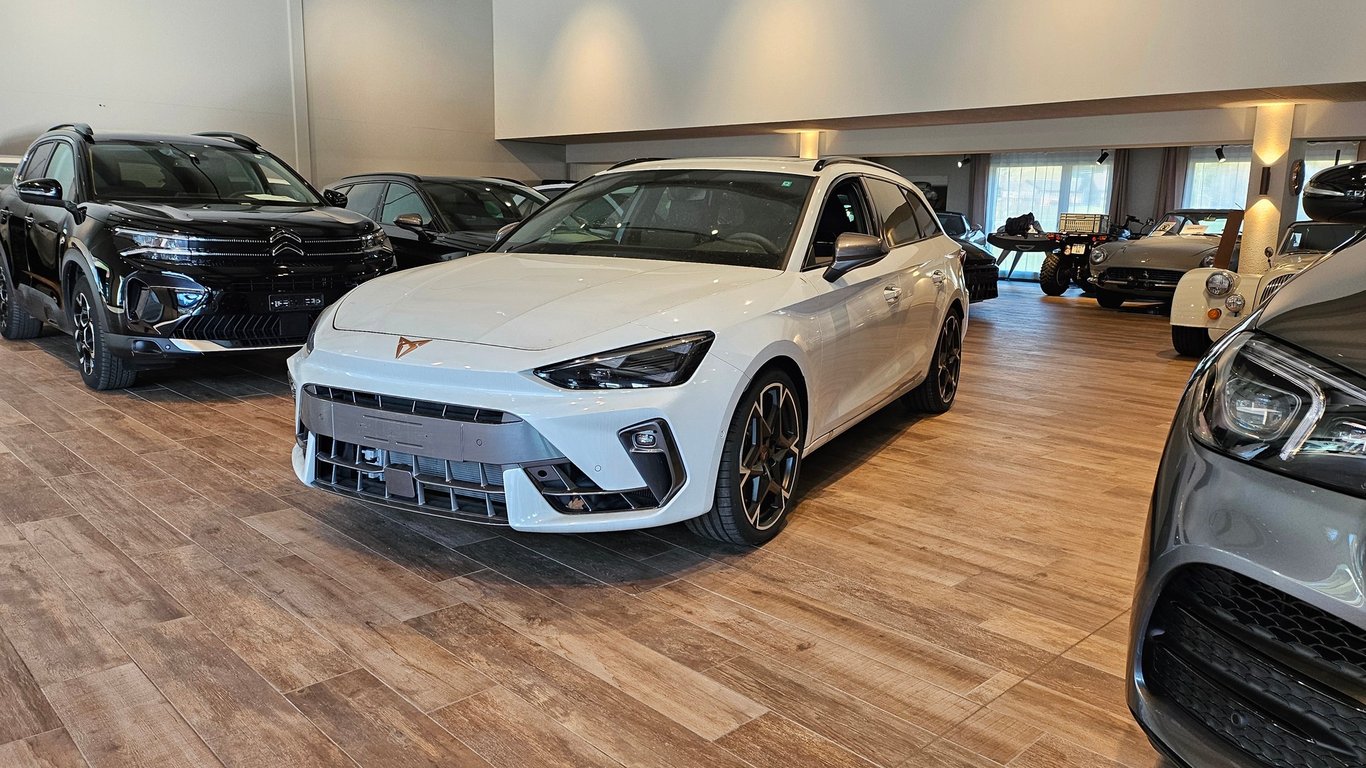 CUPRA LEON ST 2.0 TSI VZ DSG 4Drive-image-0