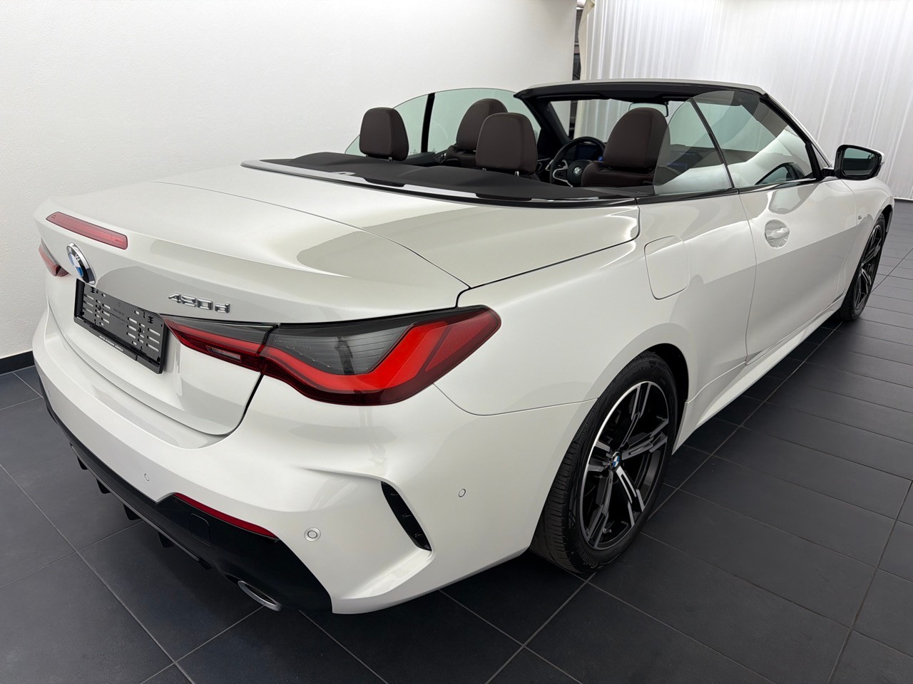 BMW 420d 48V Cabrio M Sport-image-2