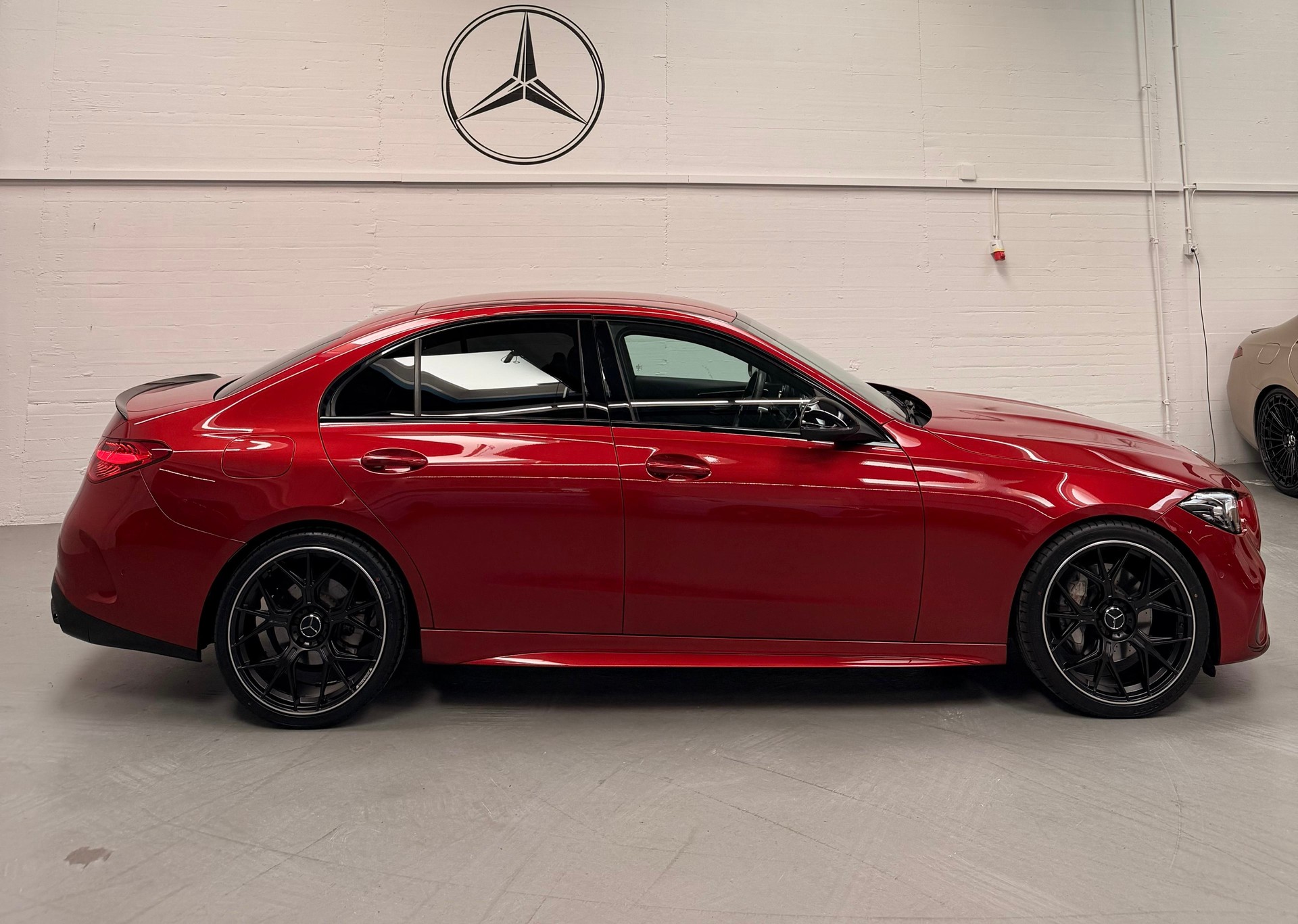 MERCEDES-BENZ C 180 AMG (C63s AMG Bodykit) Limited Red&Black Performance MB Vollgarantie & Gratisservice & Aktionsleasing ab 399.--image-5