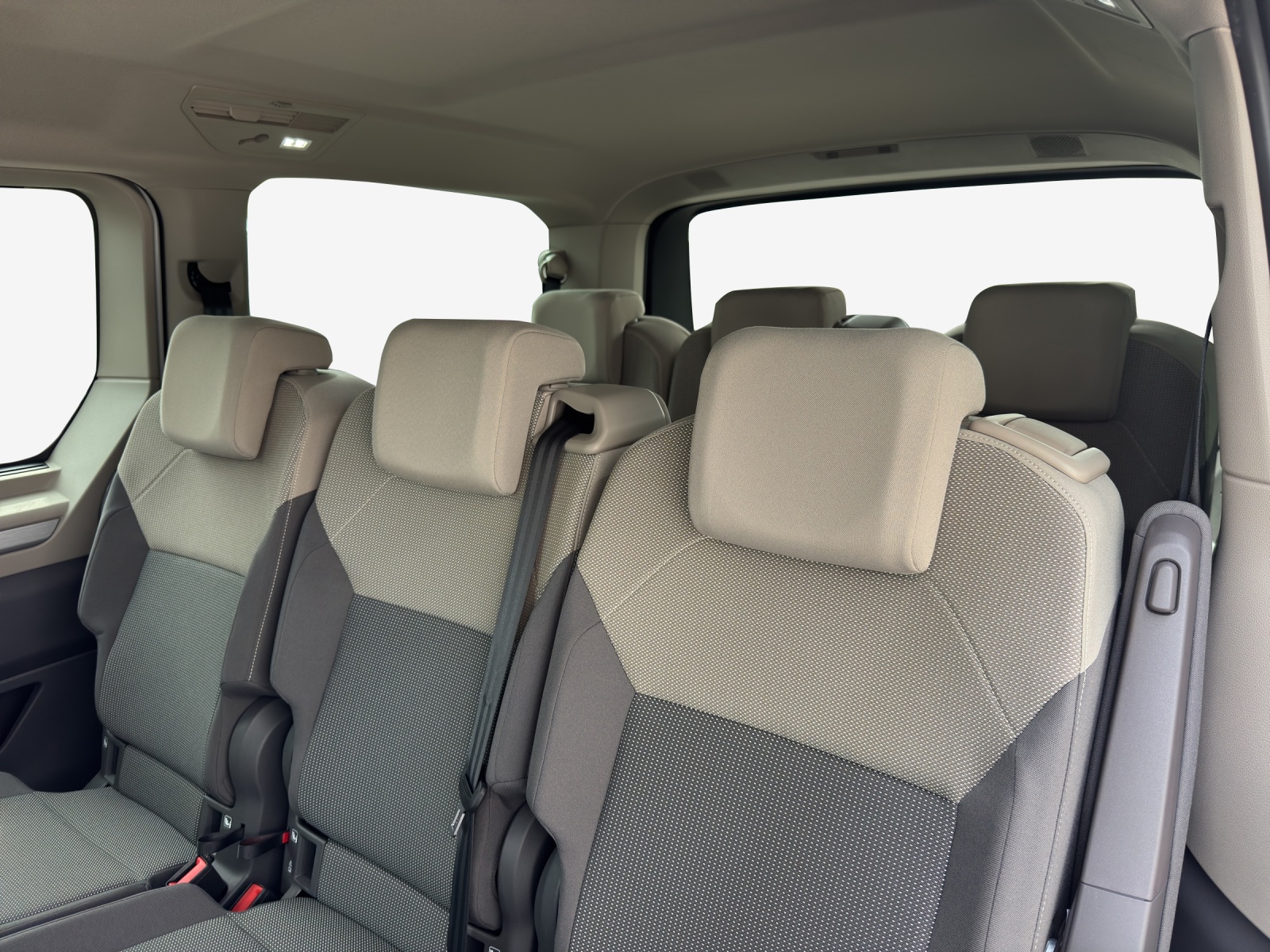 VW Multivan 2.0 TDI Life DSG Lang-image-8