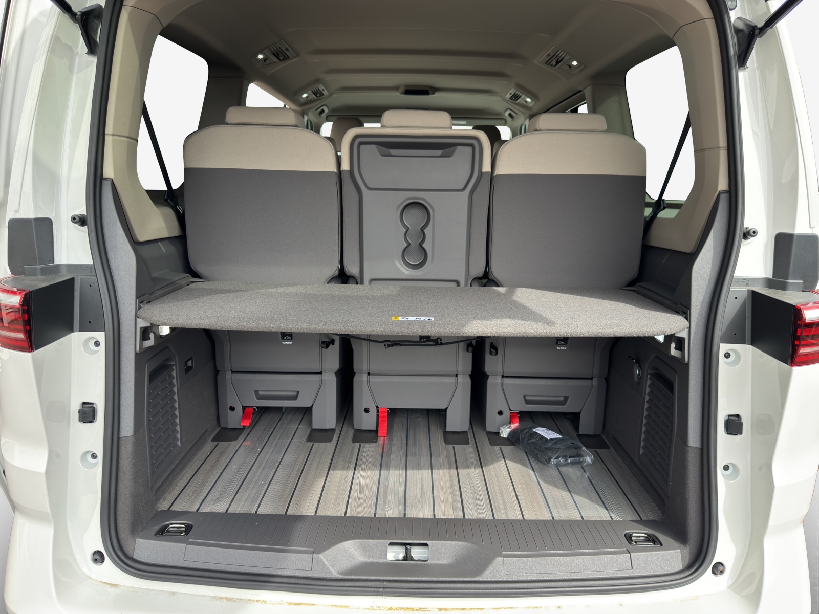 VW Multivan 2.0 TDI Life DSG Lang-image-12