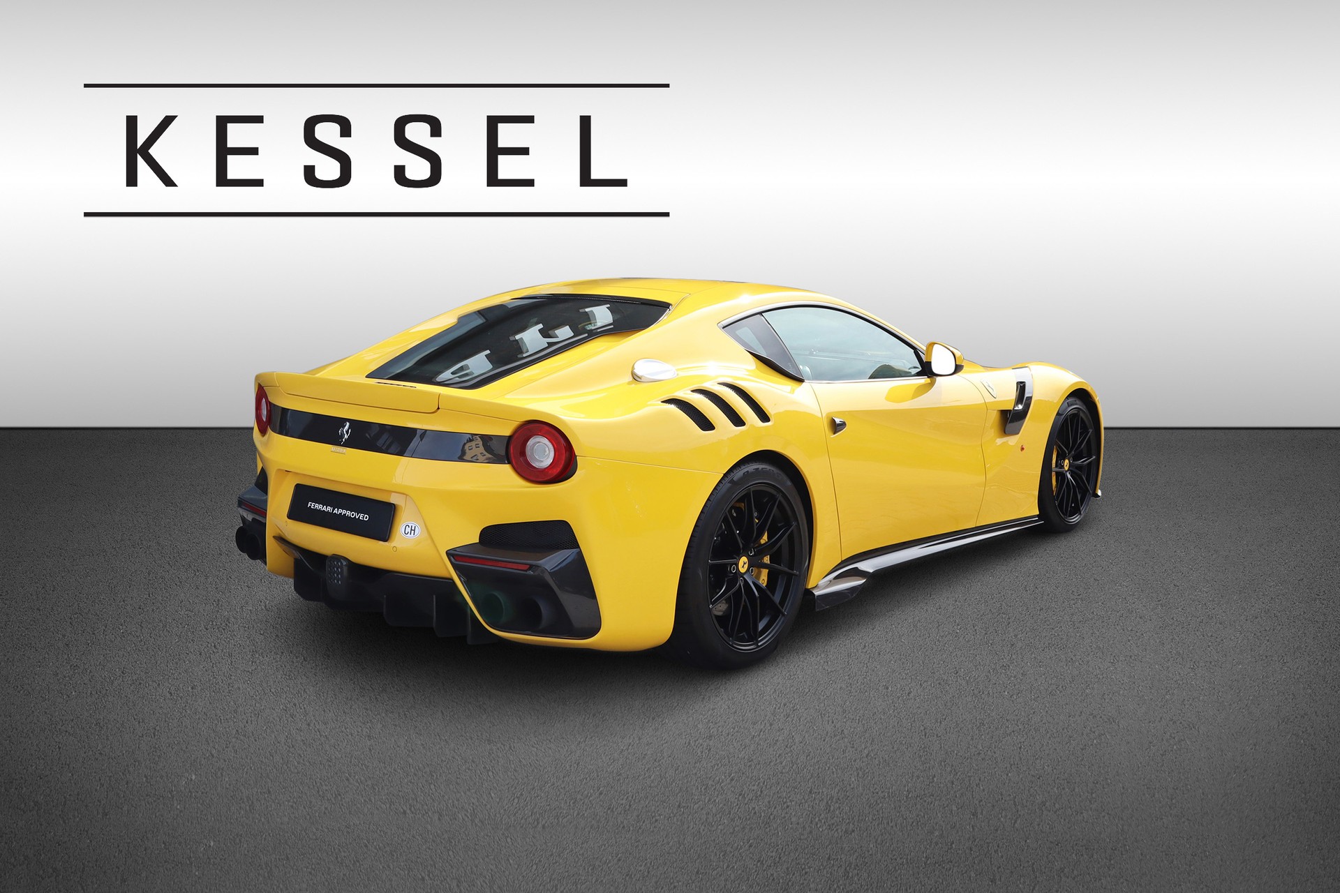 FERRARI F12 TDF-image-6