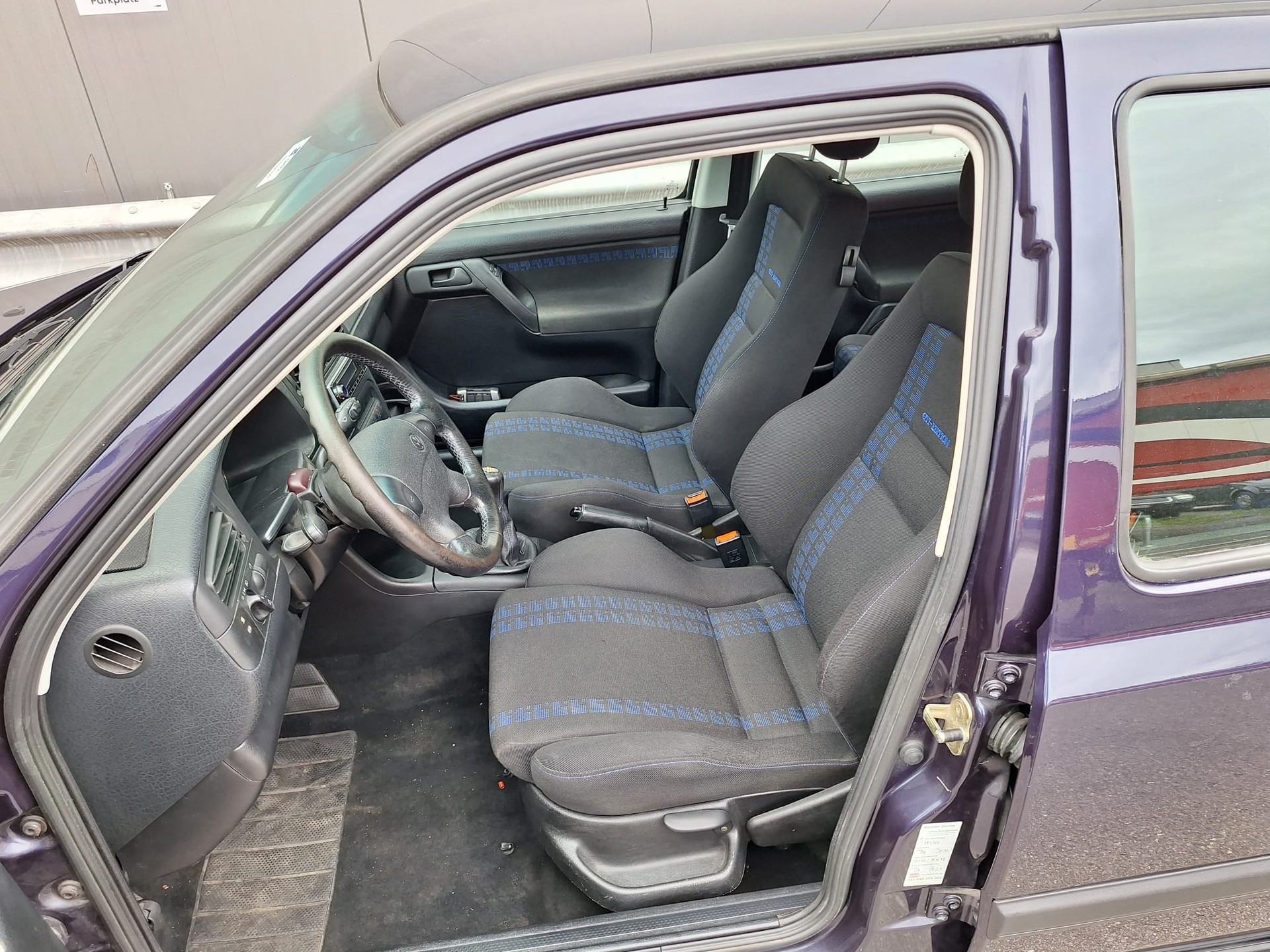 VW Golf 2000 GTI Edition-image-7