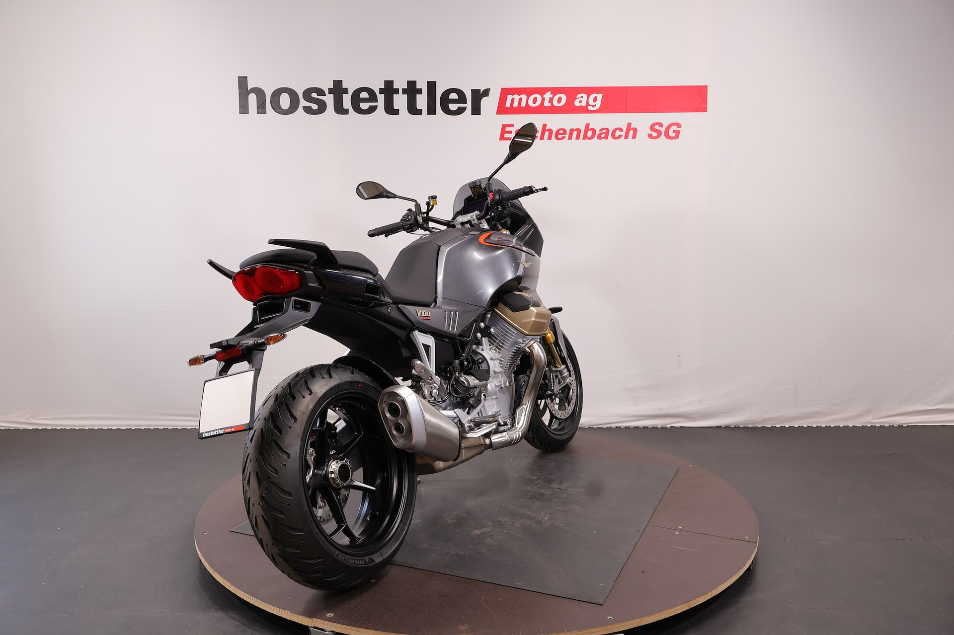 MOTO GUZZI V 100 Mandello S-showroom-element-2