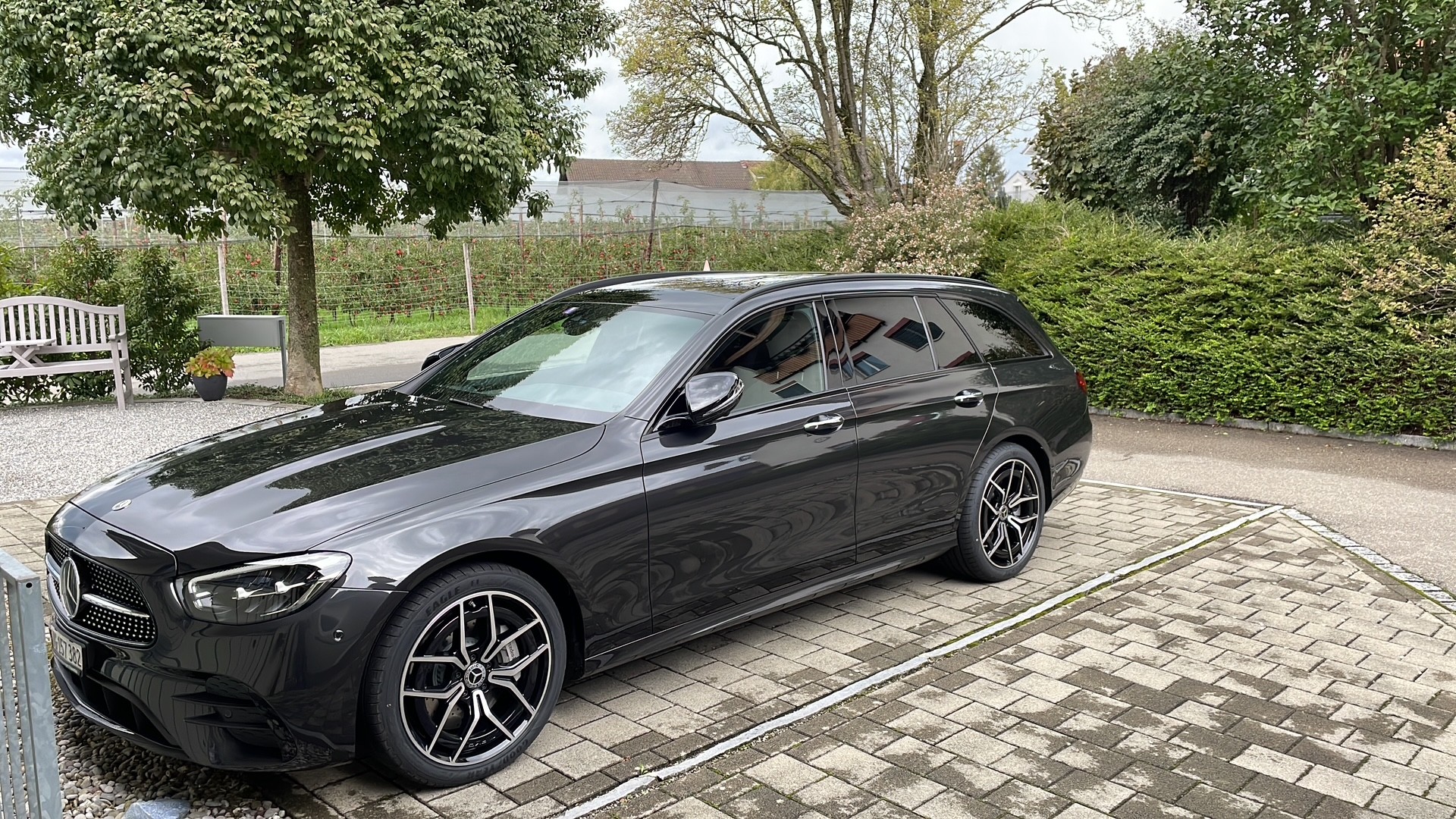 MERCEDES-BENZ E 450 T 4Matic AMG Line 9G-Tronic-image-0