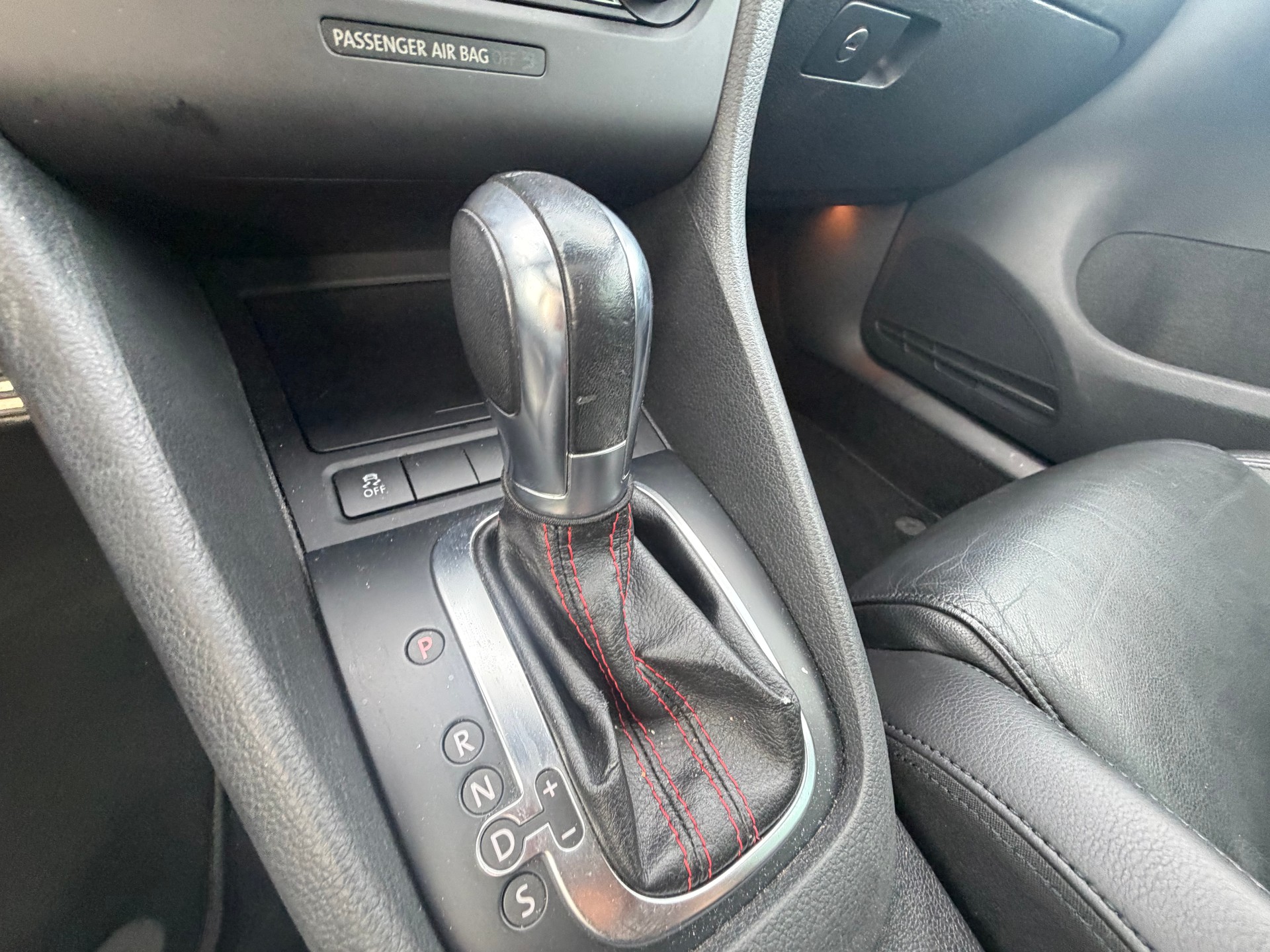 VW Golf 2.0 TSI GTI DSG-image-12