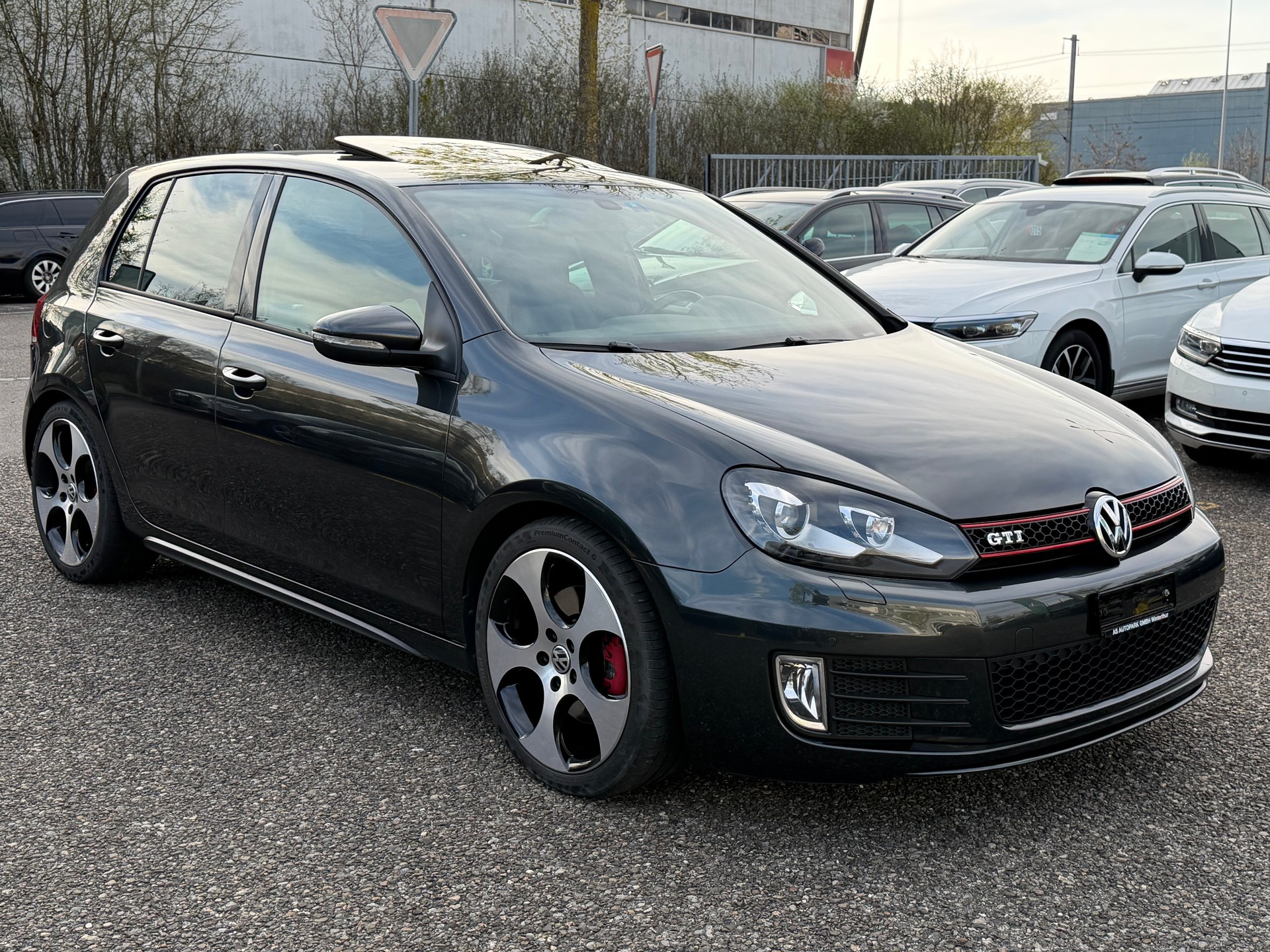VW Golf 2.0 TSI GTI DSG-image-2