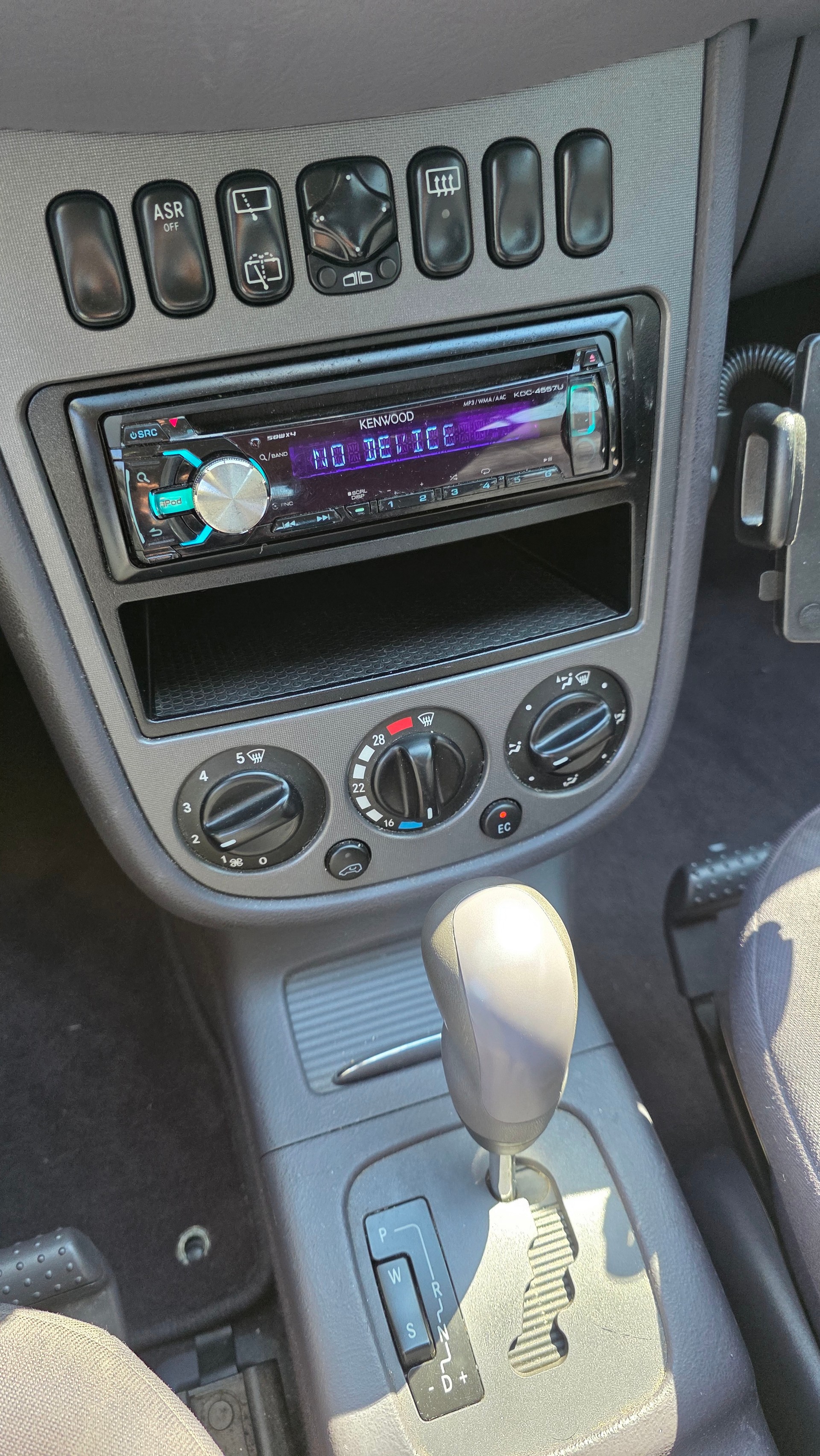 MERCEDES-BENZ A 170 CDI Elégance-image-8
