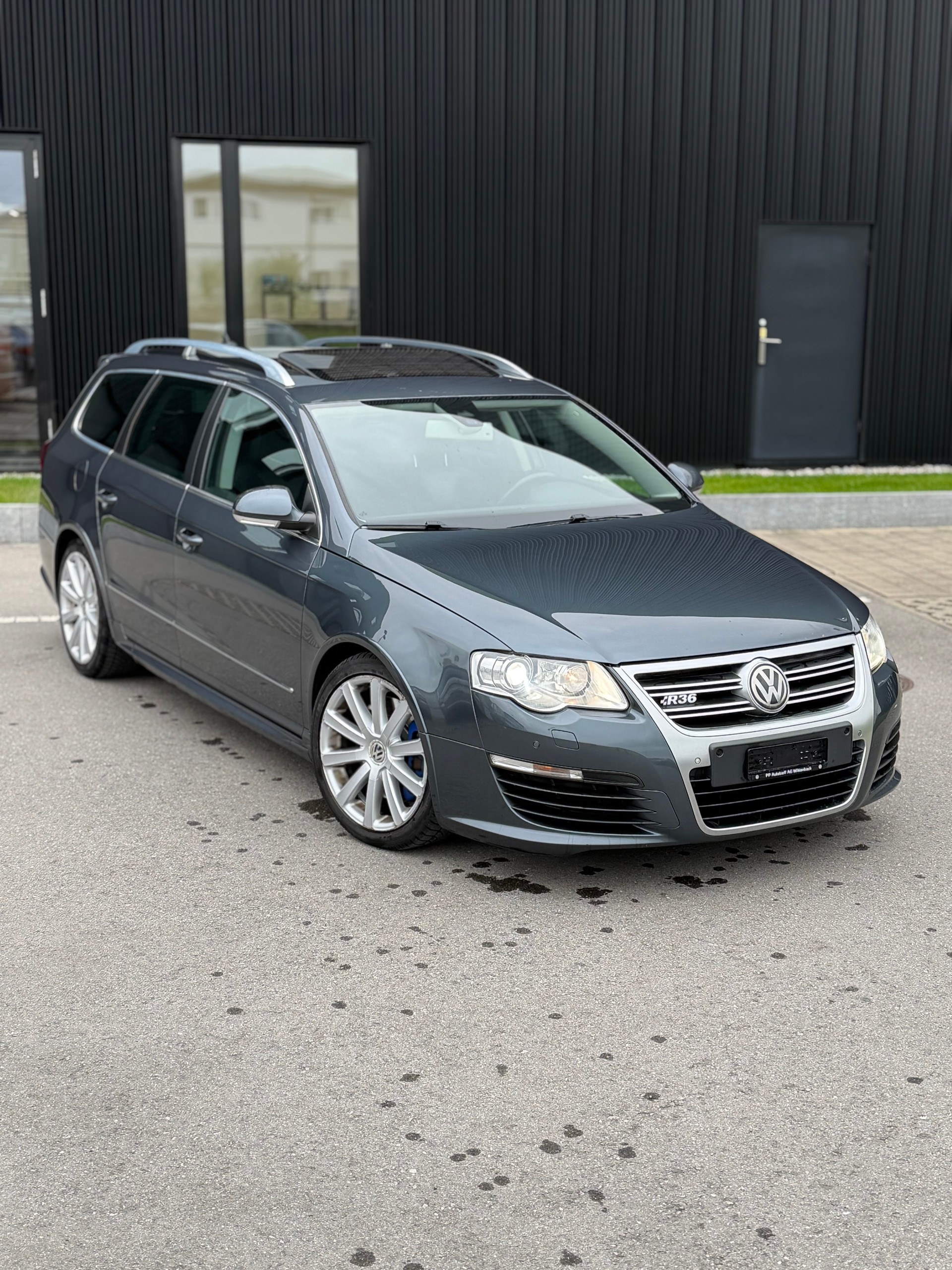VW Passat R36 4Motion-image-0