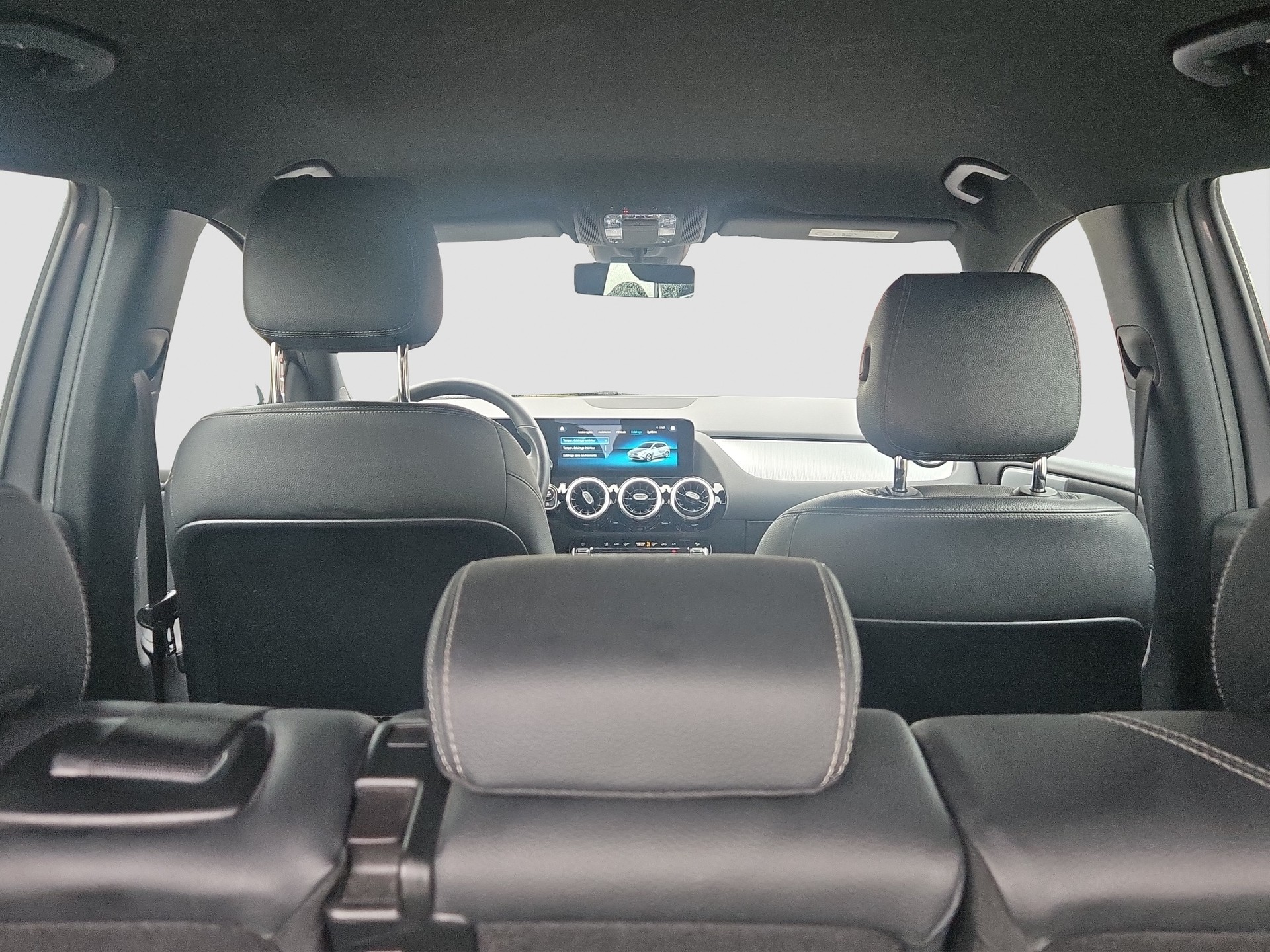 MERCEDES-BENZ B 220 d 4Matic AMG Line 8G-DCT-image-18