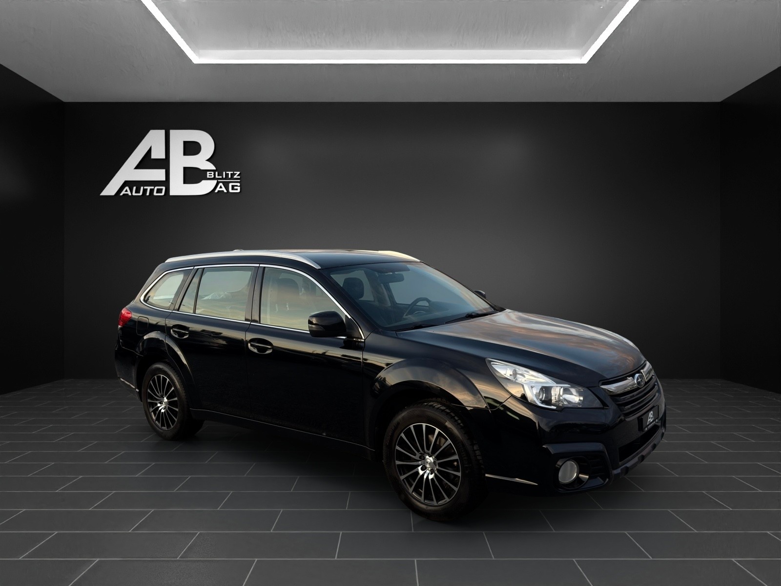 SUBARU Outback 2.5i Swiss Classic AWD Lineartronic-image-5