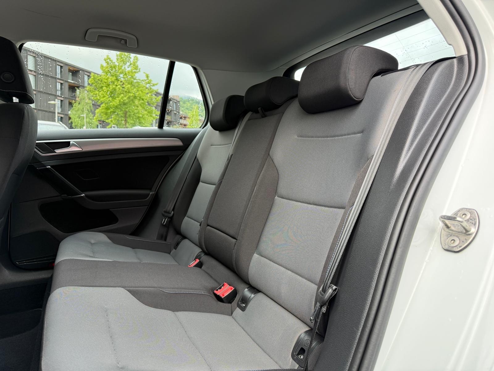 VW e-Golf-image-22