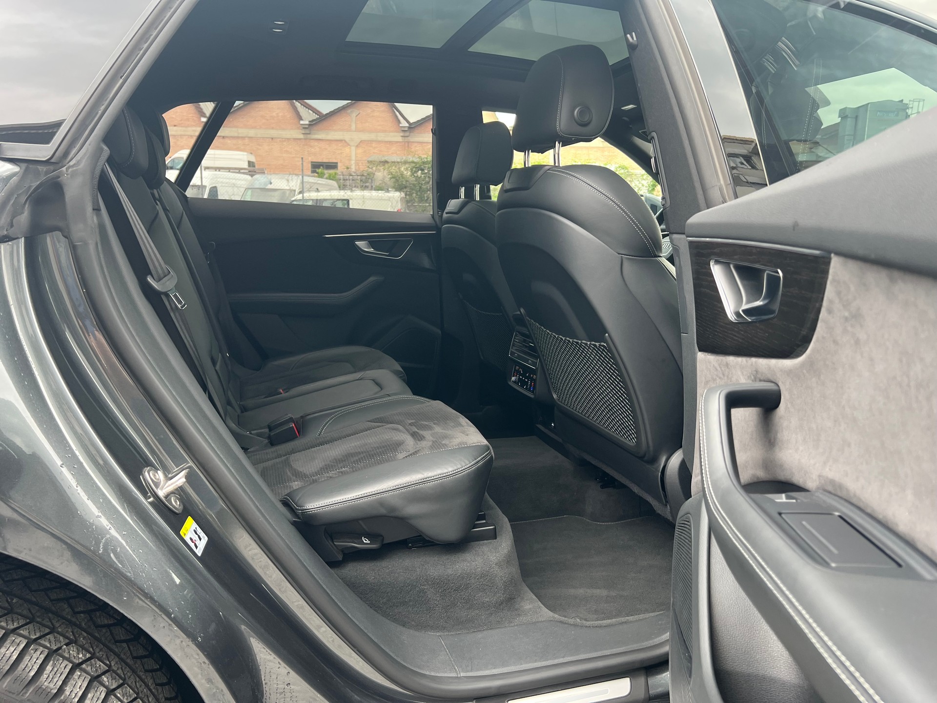AUDI Q8 50 TDI quattro tiptronic-image-14