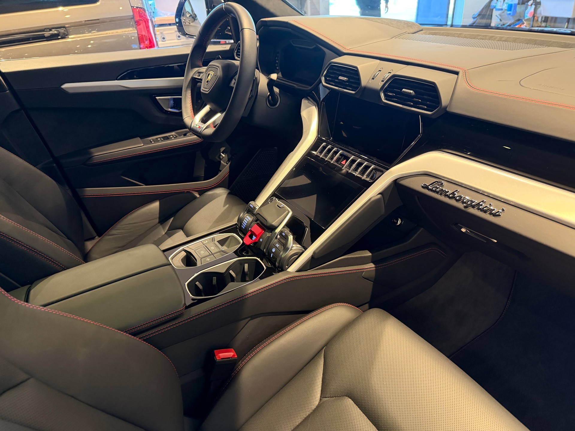 LAMBORGHINI Urus 4.0 E-Gear-image-10